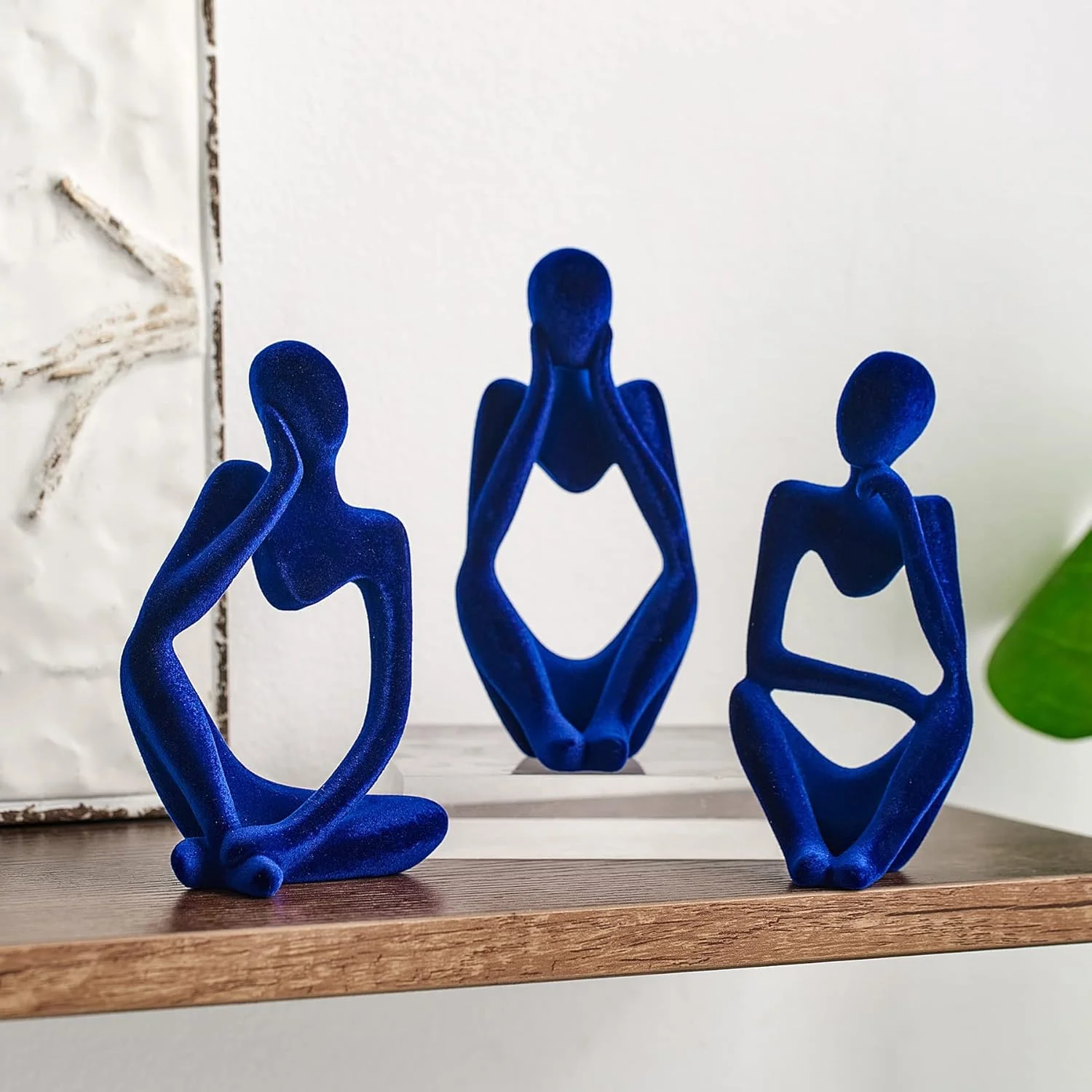 دکور اتاق نشیمن FJS: مجسمه متفکر مخملی، مجسمه هنری انتزاعی آبی تیره - مجموعه 3 عددی برای خانه، دفتر، قفسه، تزئین میز دکور اتاق نشیمن FJS: مجسمه متفکر مخملی، مجسمه هنری انتزاعی آبی تیره - مجموعه 3 عددی برای خانه، دفتر، قفسه، تزئین میز