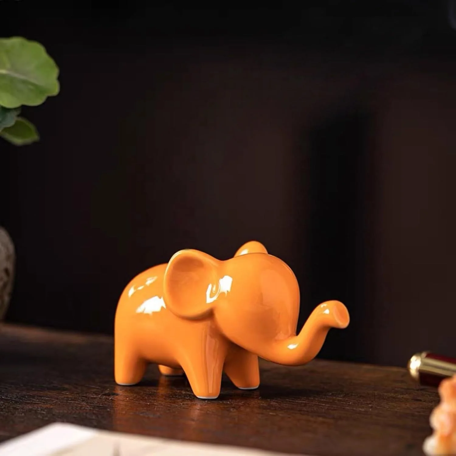 مجسمه فیل تزئینی - مجسمه کوچک فیل سرامیکی برای خانه یا محل کار، نماد ثروت و خوش شانسی، طراحی دقیق، هدیه ای برای دوستداران فیل (10x4.3x5 سانتی متر، نارنجی) مجسمه فیل تزئینی - مجسمه کوچک فیل سرامیکی برای خانه یا محل کار، نماد ثروت و خوش شانسی، طراحی دقیق، هدیه ای برای دوستداران فیل (10x4.3x5 سانتی متر، نارنجی)