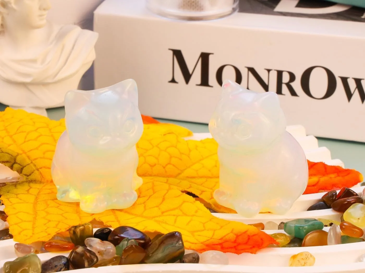 مجسمه گربه اپالیت سفید تزویق، مجسمه گربه نشسته خوش شانس حکاکی شده از سنگ قیمتی طبیعی برای دکور میز اتاق، هدیه برای دوستداران گربه مجسمه گربه اپالیت سفید تزویق، مجسمه گربه نشسته خوش شانس حکاکی شده از سنگ قیمتی طبیعی برای دکور میز اتاق، هدیه برای دوستداران گربه