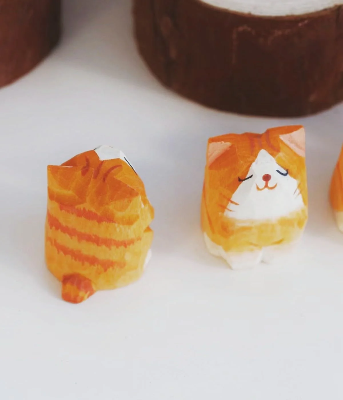 مجسمه گربه نارنجی چوبی کوچک تزویق، 3.5 سانتی متر، مجسمه های گربه ای زیبا، دکوراسیون منزل، هنر کنده کاری، ست صنایع دستی مجسمه گربه زنجبیلی دست ساز، برای دوستداران گربه