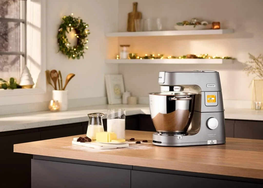 میکسر ایستاده کنوود مدل TITANIUM CHEF PATISSIER XL با بدنه فلزی، عملکرد گرم کردن، ترازو داخلی، DuoBowl، 4 ابزار، مخلوط کن شیشه ای، چرخ گوشت و آسیاب چند منظوره KWL90.344SI نقره ای میکسر ایستاده کنوود مدل TITANIUM CHEF PATISSIER XL با بدنه فلزی، عملکرد گرم کردن، ترازو داخلی، DuoBowl، 4 ابزار، مخلوط کن شیشه ای، چرخ گوشت و آسیاب چند منظوره KWL90.344SI نقره ای