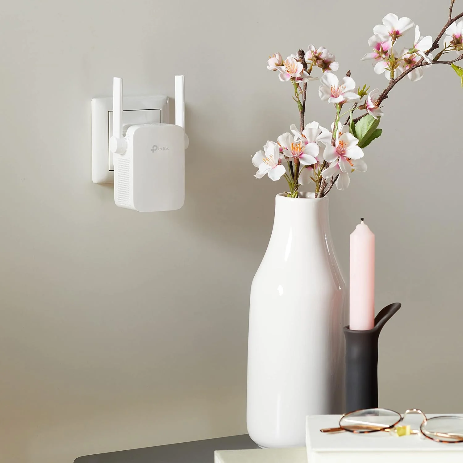 تقویت کننده محدوده وای فای TP-Link RE205 AC750 تقویت کننده محدوده وای فای TP-Link RE205 AC750