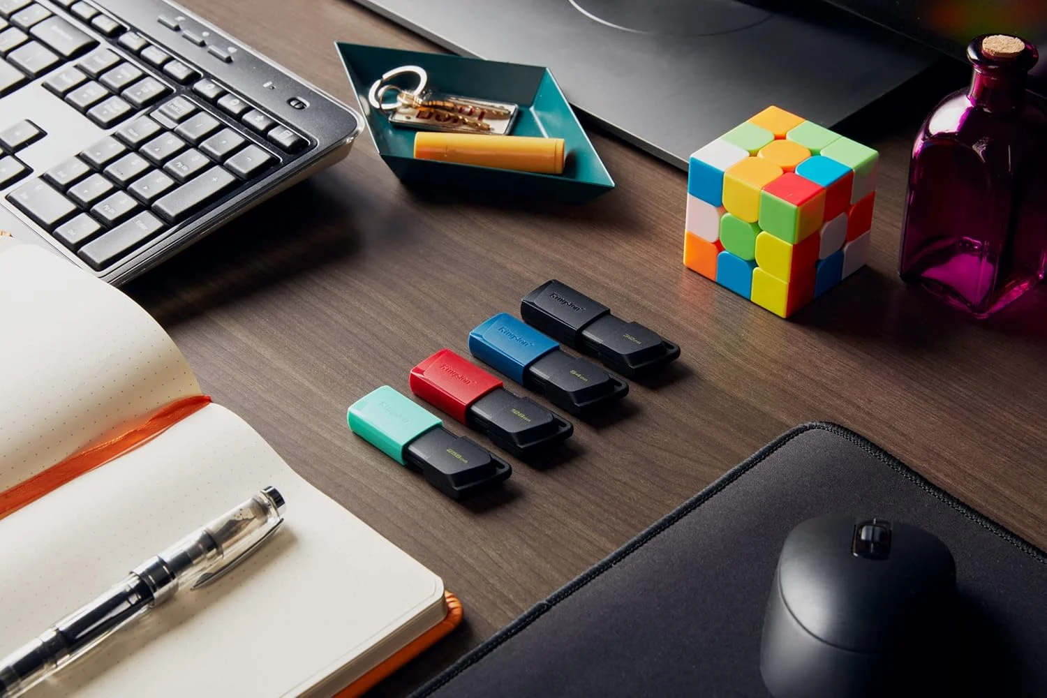 کینگستون اکسودیا 256 گیگابایت USB 3.2 - آبی-مشکی کینگستون اکسودیا 256 گیگابایت USB 3.2 - آبی-مشکی