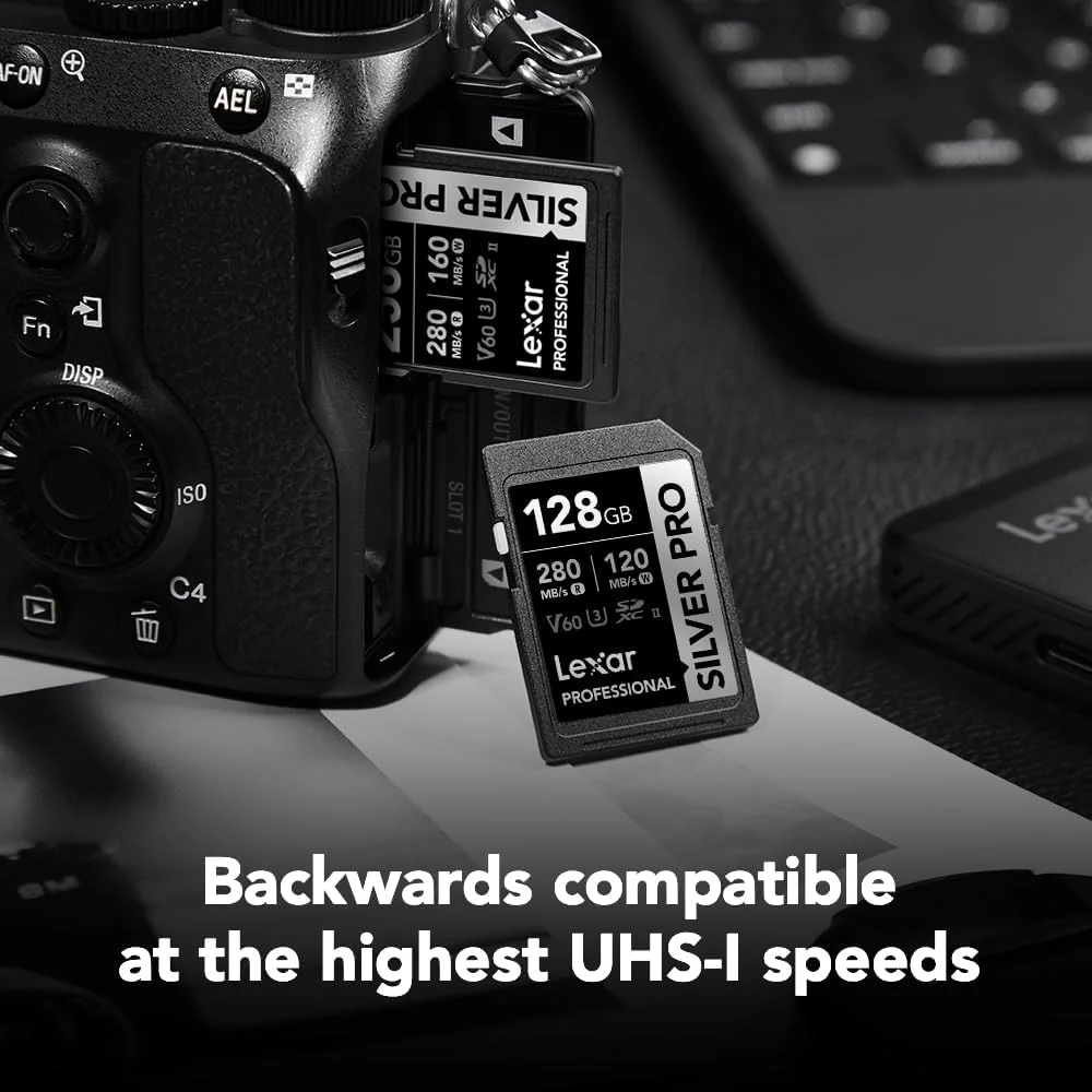 کارت حافظه لکسار Professional SILVER PRO SDXC UHS-II با ظرفیت 128 گیگابایت، کلاس 10، U3، V60، مناسب برای ویدئوهای Full-HD و 4K، سرعت خواندن تا 280 مگابایت بر ثانیه، برای عکاسان، فیلمبرداران و علاقه مندان حرفه ای (LSDSIPR128G-BNNNU) کارت حافظه لکسار Professional SILVER PRO SDXC UHS-II با ظرفیت 128 گیگابایت، کلاس 10، U3، V60، مناسب برای ویدئوهای Full-HD و 4K، سرعت خواندن تا 280 مگابایت بر ثانیه، برای عکاسان، فیلمبرداران و علاقه مندان حرفه ای (LSDSIPR128G-BNNNU)