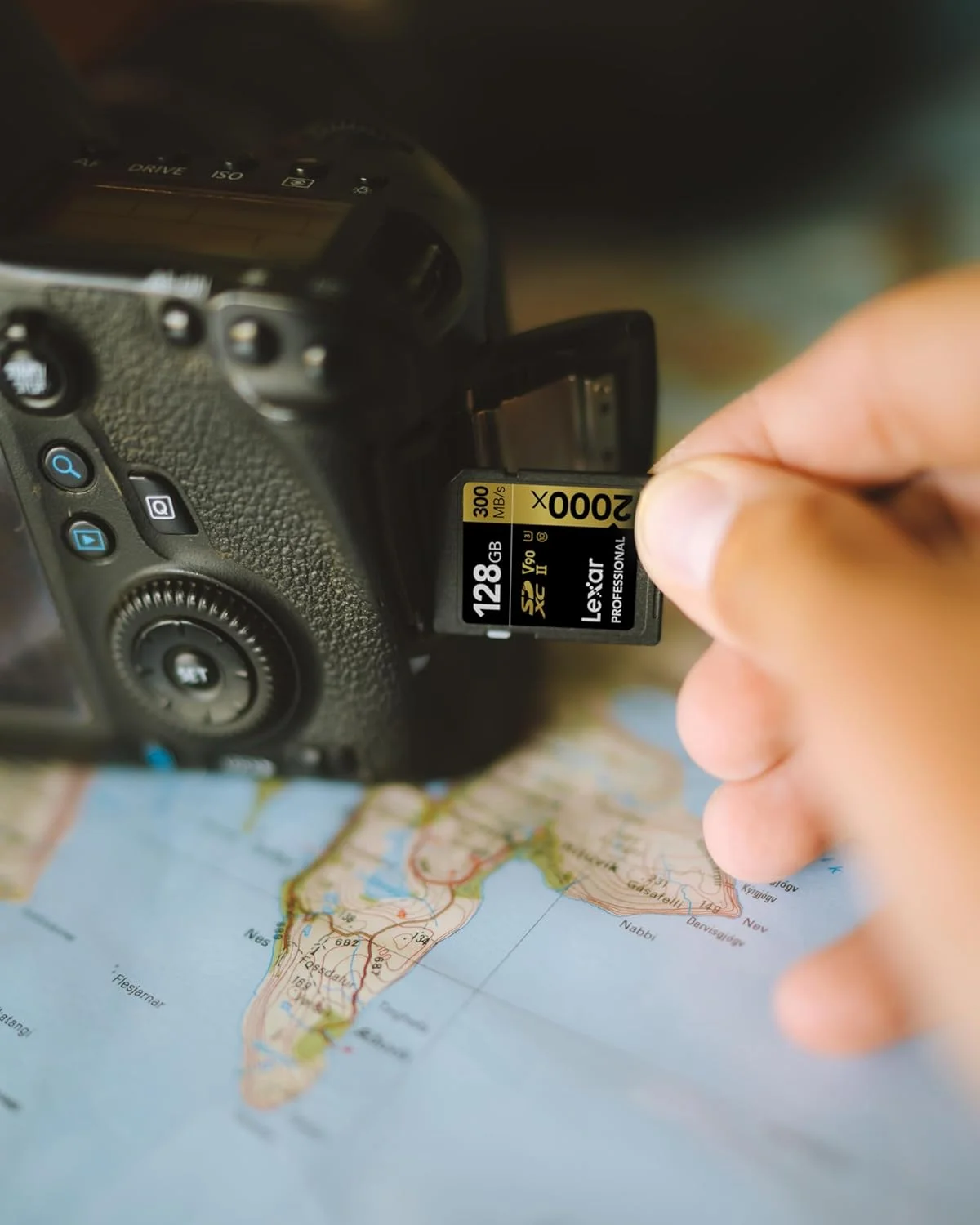 کارت حافظه لکسار Professional 2000x SDHC/SDXC UHS-II با سرعت 300 مگابایت بر ثانیه، ظرفیت 128 گیگابایت