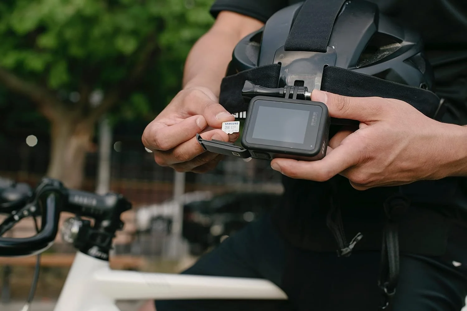 کارت حافظه MicroSDXC سامسونگ Evo Plus با ظرفیت 512 گیگابایت Uhs-i به همراه آداپتور SD