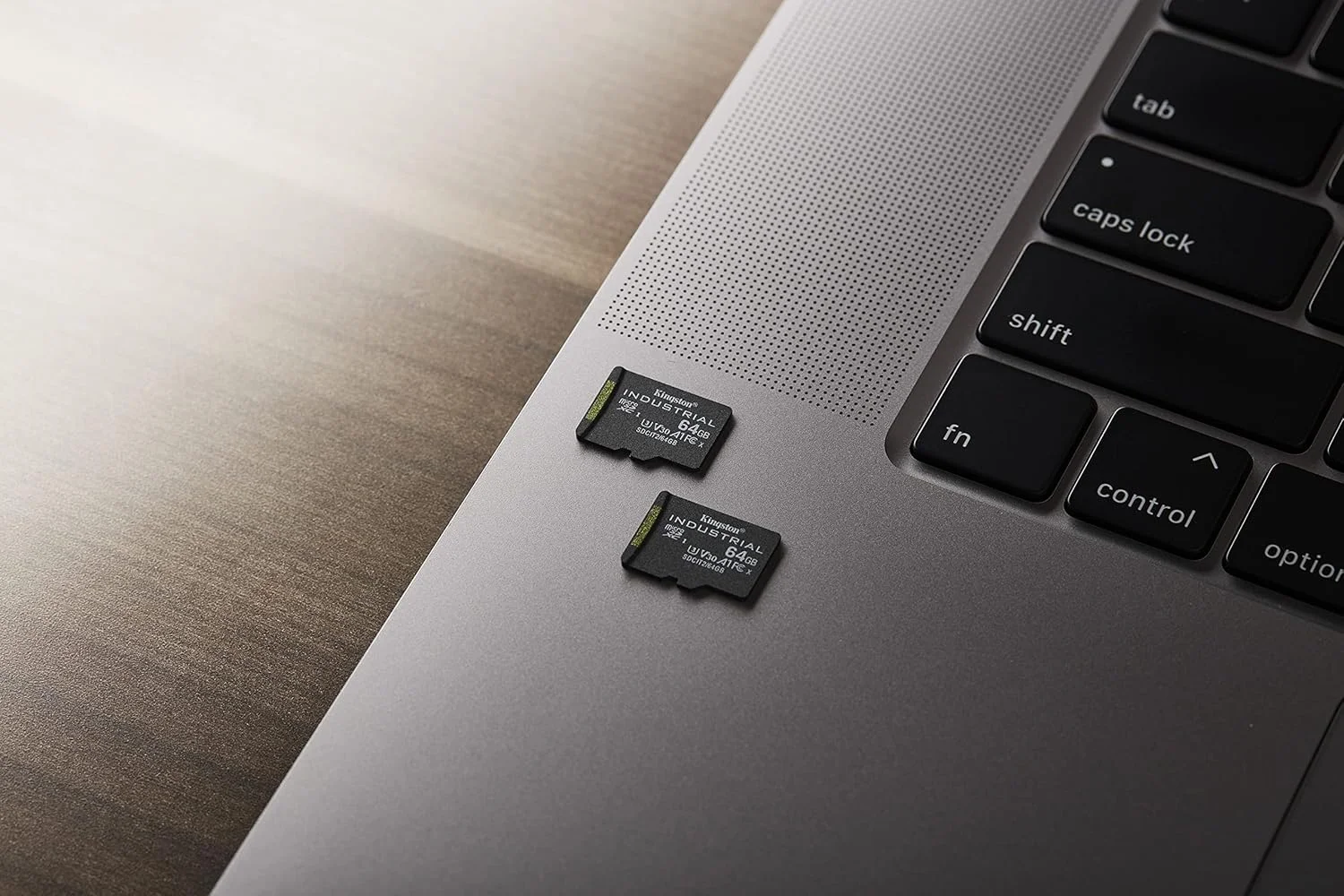 کارت حافظه صنعتی میکرو اس دی کینگستون - 16 گیگابایت microSDHC صنعتی C10 A1 pSLC بسته تکی بدون آداپتور - SDCIT2/16GBSP کارت حافظه صنعتی میکرو اس دی کینگستون - 16 گیگابایت microSDHC صنعتی C10 A1 pSLC بسته تکی بدون آداپتور - SDCIT2/16GBSP