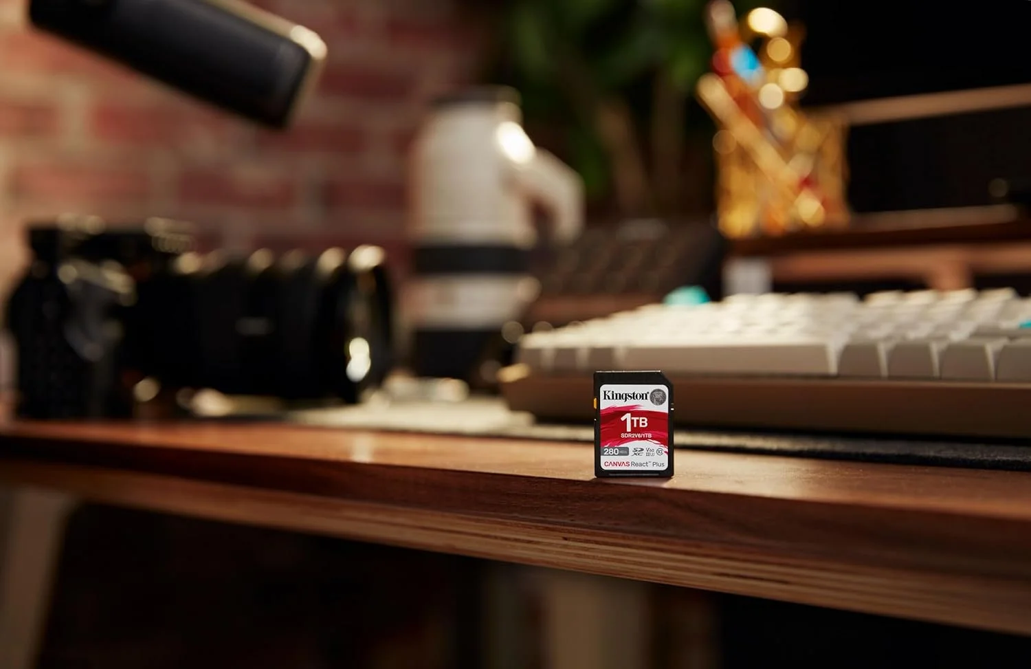 کارت حافظه کینگستون Canvas React Plus V60 SD 1TB SDXC UHS-II 280R/150W U3 V60 مناسب برای Full HD/4K