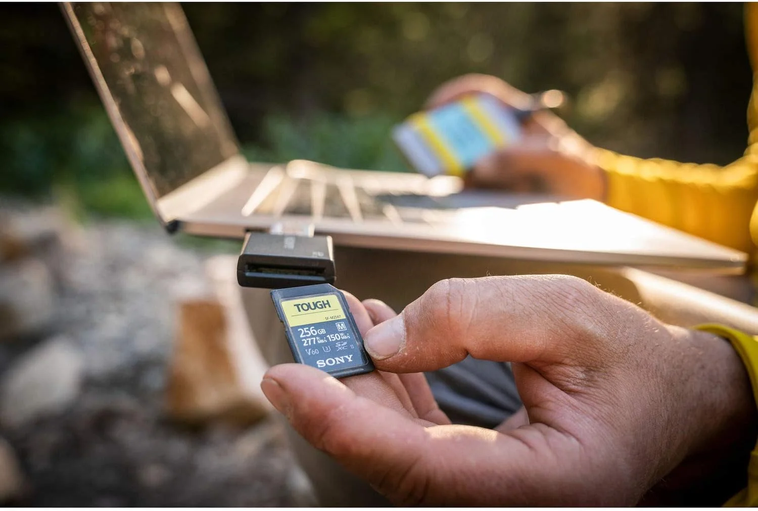 کارت حافظه دیجیتال SDXC سونی 256 گیگابایت سری SF-M مدل TOUGH UHS-II U3 V60 - سرعت خواندن 277 مگابایت بر ثانیه و نوشتن 150 مگابایت بر ثانیه SFM256T, SFM256T/T1