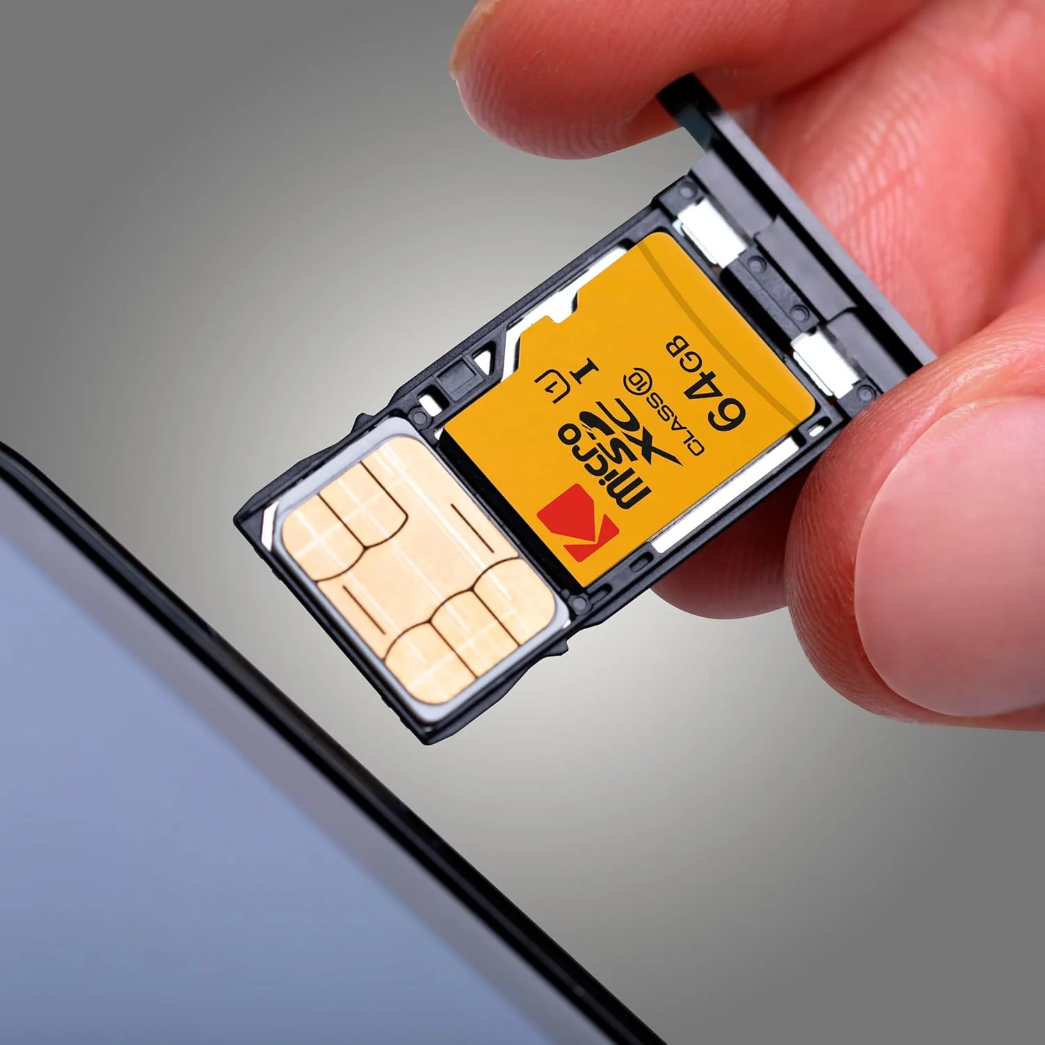 کارت حافظه میکرو اس دی اچ سی 64 گیگابایتی کوداک کلاس 10 UHS-I U1 به همراه آداپتور