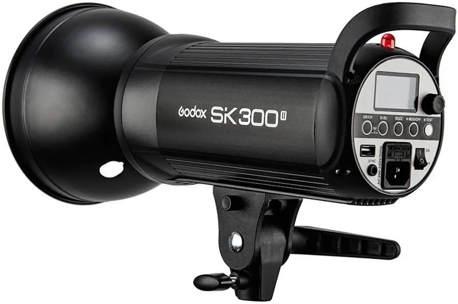 کیت استودیویی 2 هد گودوکس Sk300Ii به همراه 2 سافت باکس، 2 پایه و 1 کیف و فرستنده Xt-16، مشکی