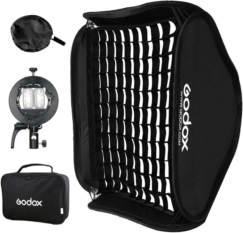 نگهدارنده فلاش GODOX S2 با مانت بوئنز به همراه سافت باکس تاشو گرید دار 60x60 سانتی متر برای عکاسی استودیویی با فلاش اسپیدلایت