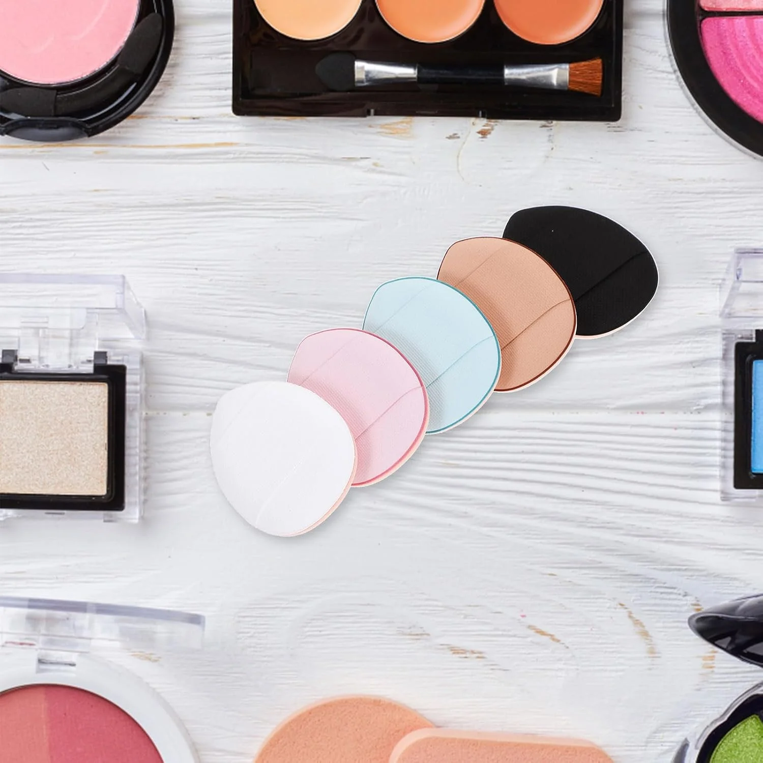 ست برس کانسیلر 6 تکه LNYMZD با پد انگشتی، پد آرایشی مینی، مناسب برای کرم دور چشم و کانسیلر، پوشش لک ها، عیوب و سیاهی دور چشم، ست برس ابزار آرایش زیبایی ست برس کانسیلر 6 تکه LNYMZD با پد انگشتی، پد آرایشی مینی، مناسب برای کرم دور چشم و کانسیلر، پوشش لک ها، عیوب و سیاهی دور چشم، ست برس ابزار آرایش زیبایی