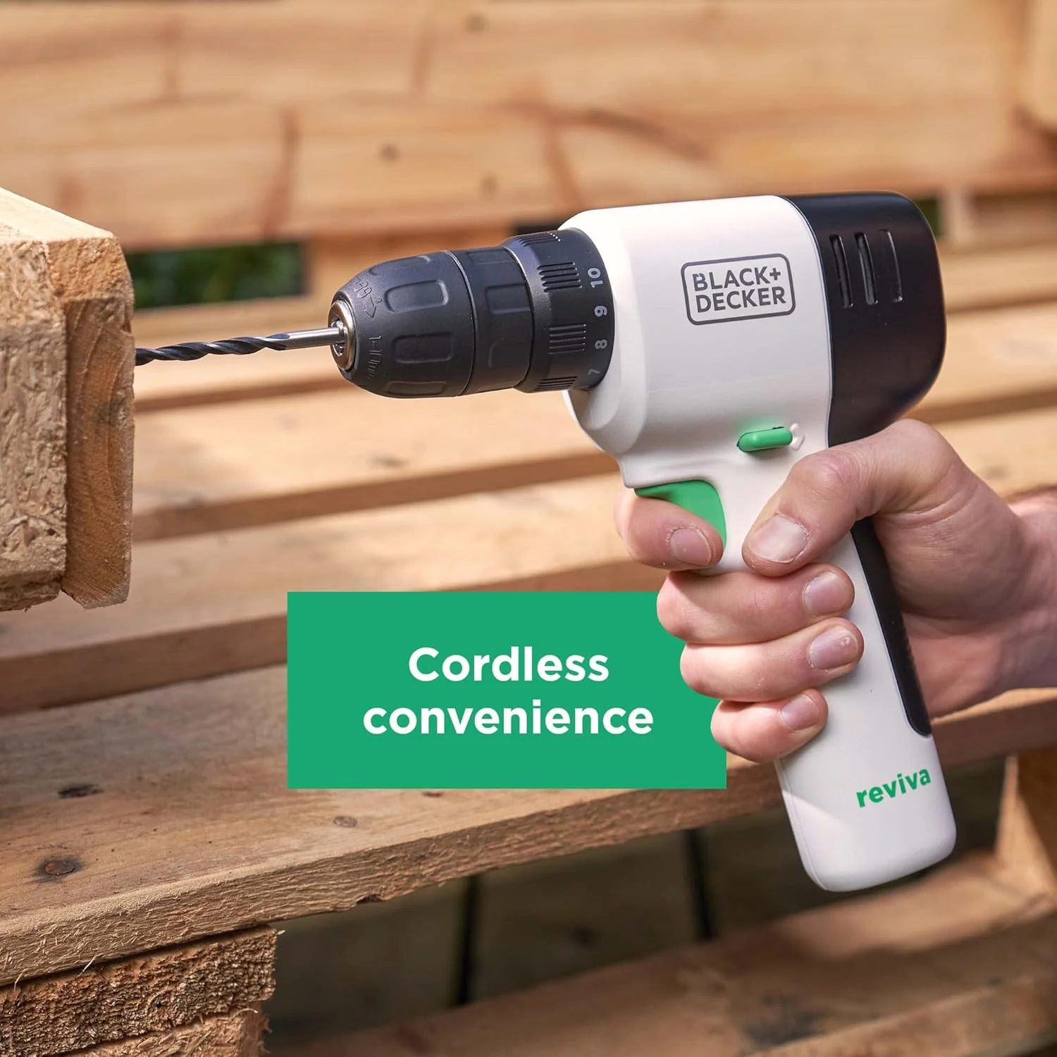 دریل پیچ گوشتی شارژی 12 ولت بلک اند دکر Reviva سبک و قدرتمند ساخته شده از 50% مواد بازیافتی مدل REVDD12C-GB