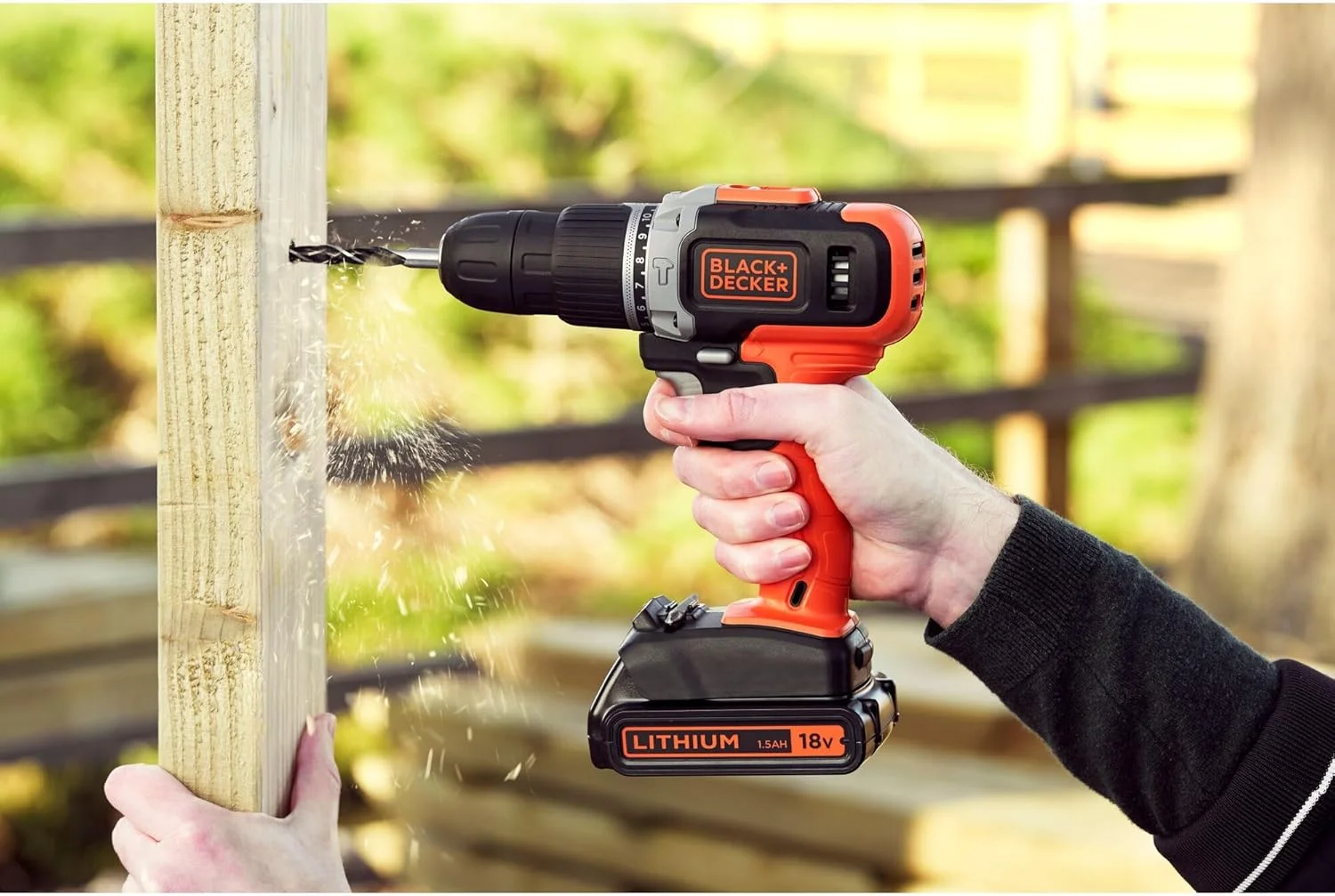 دریل چکشی 18 ولت بلک اند دکر، جعبه ابزار به همراه 2 باتری، مدل BCD003C2K-GB، باتری 1.5 آمپر ساعت دریل چکشی 18 ولت بلک اند دکر، جعبه ابزار به همراه 2 باتری، مدل BCD003C2K-GB، باتری 1.5 آمپر ساعت