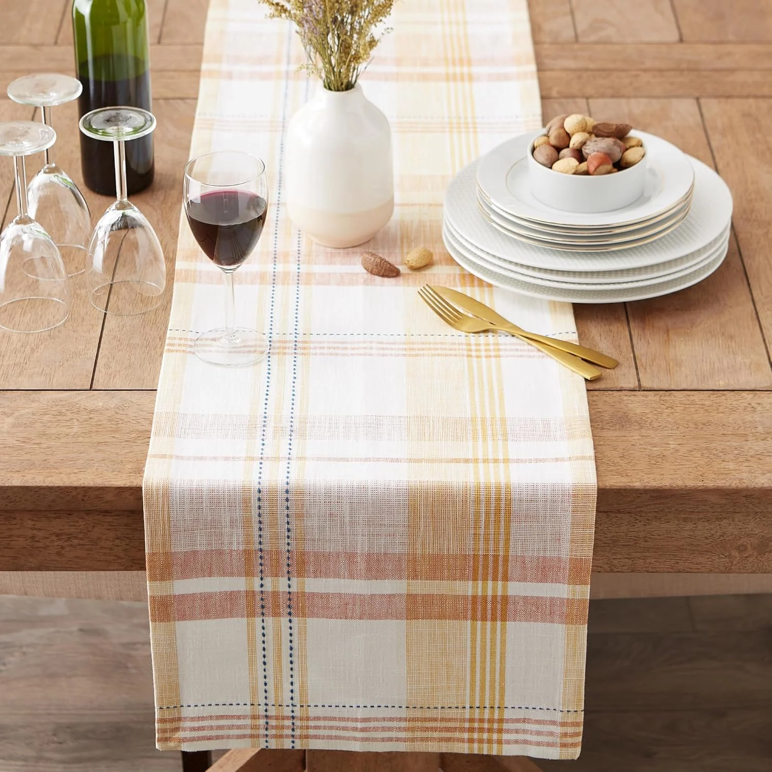 رانر رومیزی نخی طرح چهارخانه Veranda DII، مناسب استفاده روزمره، 35x274 سانتی متر رانر رومیزی نخی طرح چهارخانه Veranda DII، مناسب استفاده روزمره، 35x274 سانتی متر