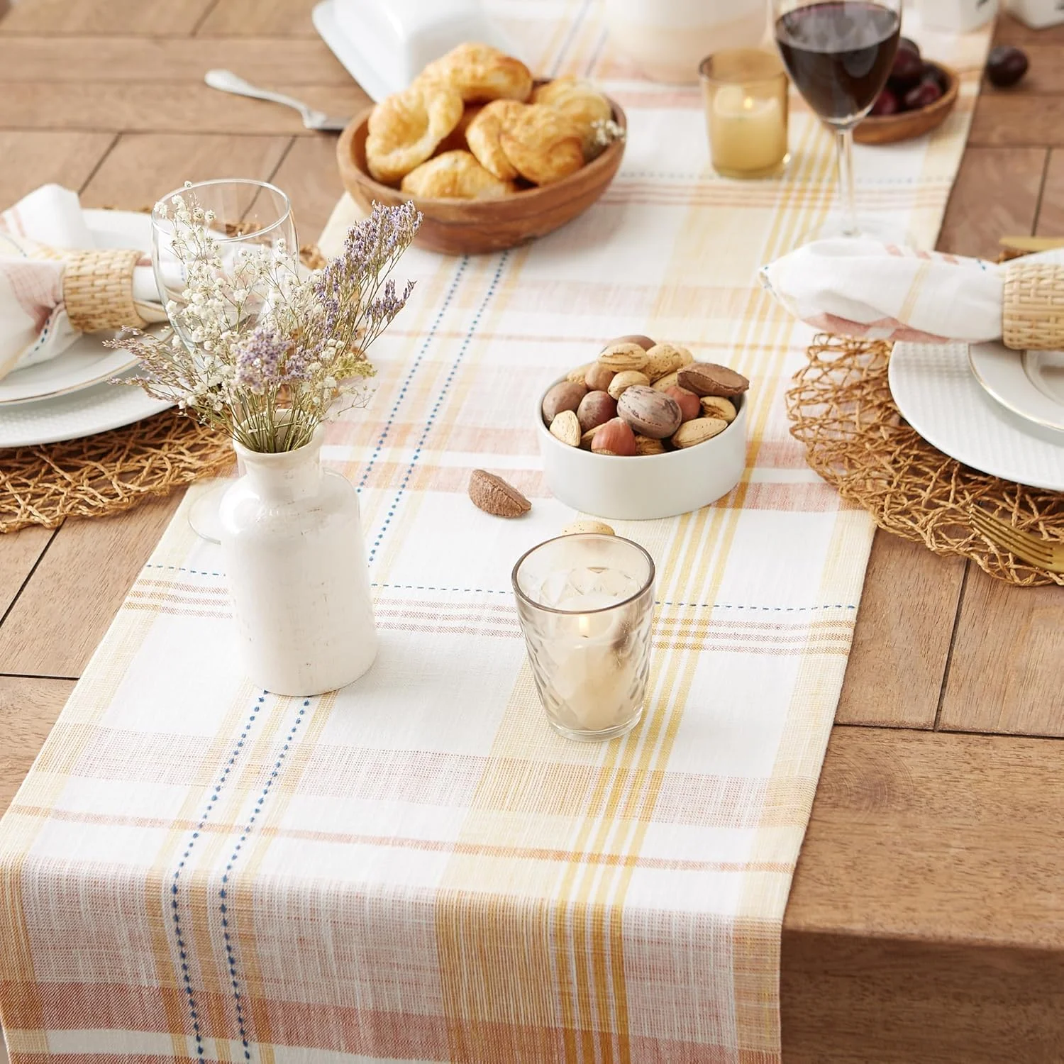 رانر رومیزی نخی طرح چهارخانه Veranda DII، مناسب استفاده روزمره، 35x274 سانتی متر رانر رومیزی نخی طرح چهارخانه Veranda DII، مناسب استفاده روزمره، 35x274 سانتی متر