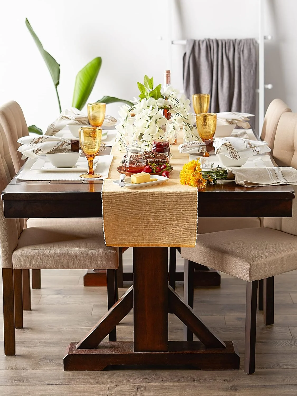 رانر رومیزی راه راه ظریف سازگار با محیط زیست DII، 33x183 سانتی متر، طلایی عسلی رانر رومیزی راه راه ظریف سازگار با محیط زیست DII، 33x183 سانتی متر، طلایی عسلی