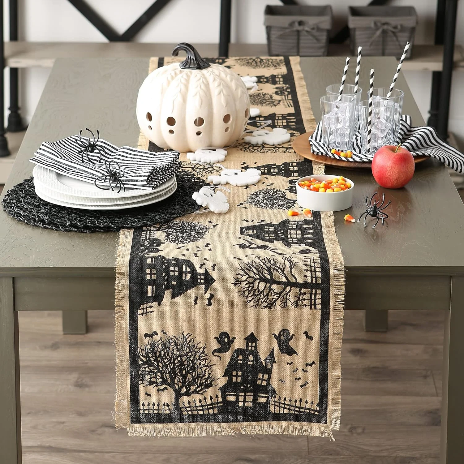 دکوری میز بافت گونی DII با طرح هالووین، طرح خانه جن زده، رومیزی، 35x287 سانتی متر، مشکی و قهوه ای دکوری میز بافت گونی DII با طرح هالووین، طرح خانه جن زده، رومیزی، 35x287 سانتی متر، مشکی و قهوه ای