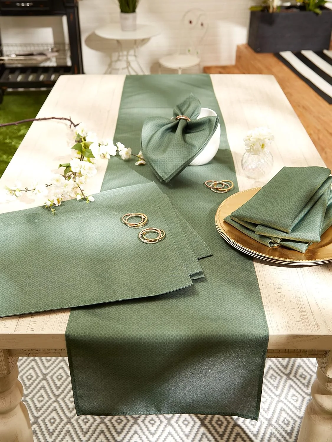 رانر رومیزی طرح توری DII، سایز 35x183 سانتی متر، رنگ کنگر فرنگی رانر رومیزی طرح توری DII، سایز 35x183 سانتی متر، رنگ کنگر فرنگی