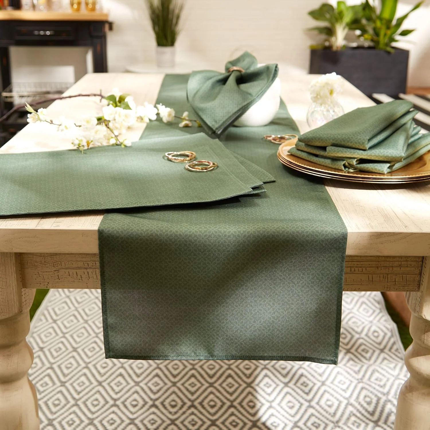 رانر رومیزی طرح توری DII، سایز 35x183 سانتی متر، رنگ کنگر فرنگی رانر رومیزی طرح توری DII، سایز 35x183 سانتی متر، رنگ کنگر فرنگی