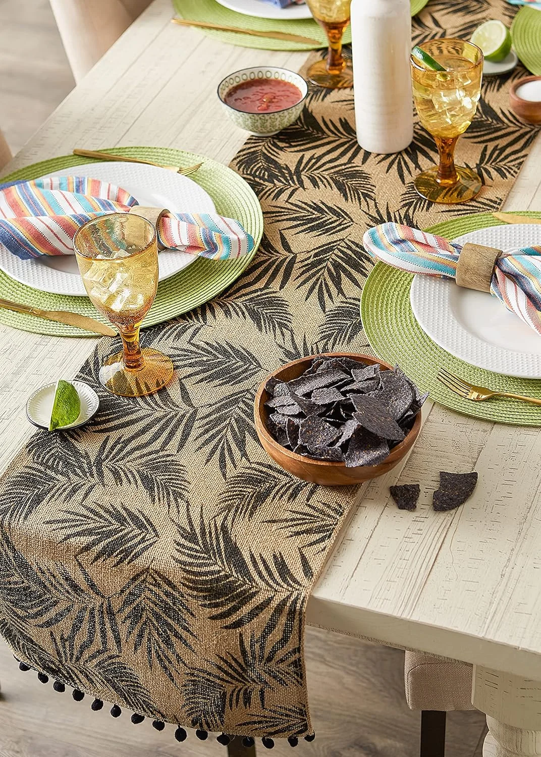 رانر رومیزی بافت DII، کنف طبیعی، 35x183 سانتی متر، طرح سرخس مشکی رانر رومیزی بافت DII، کنف طبیعی، 35x183 سانتی متر، طرح سرخس مشکی