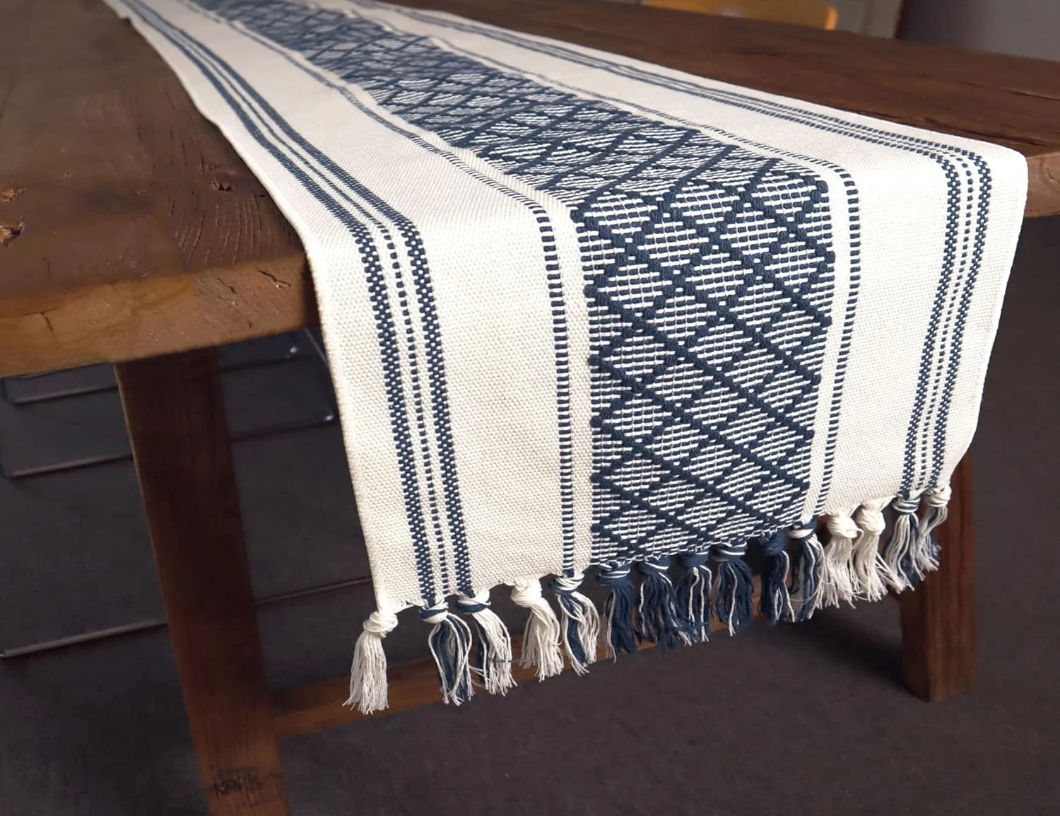 رانر رومیزی KASTWAVE، رانر میز کنفی مراکشی بوهو، منگوله دار مناسب عروسی، جشن تولد، مهمانی ها، نامزدی، جشن عروس، دکور میز ناهارخوری روستایی-آبی، 35x182 سانتی متر رانر رومیزی KASTWAVE، رانر میز کنفی مراکشی بوهو، منگوله دار مناسب عروسی، جشن تولد، مهمانی ها، نامزدی، جشن عروس، دکور میز ناهارخوری روستایی-آبی، 35x182 سانتی متر