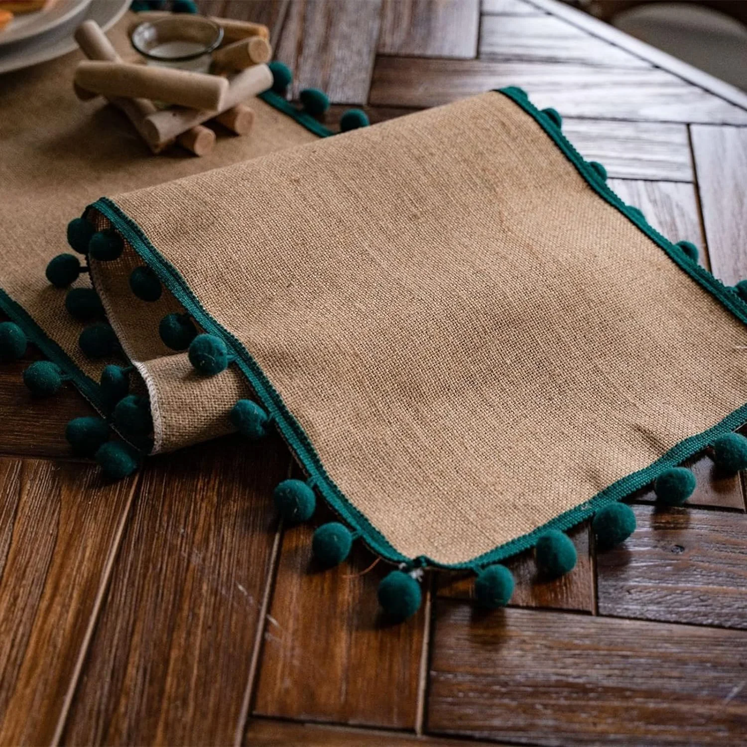 رانر میز کنفی طرح گونی KASTWAVE، رومیزی روستایی با حاشیه منگوله دار برای تزئین میز، عروسی، مهمانی (سبز، 30×180 سانتی متر) رانر میز کنفی طرح گونی KASTWAVE، رومیزی روستایی با حاشیه منگوله دار برای تزئین میز، عروسی، مهمانی (سبز، 30×180 سانتی متر)