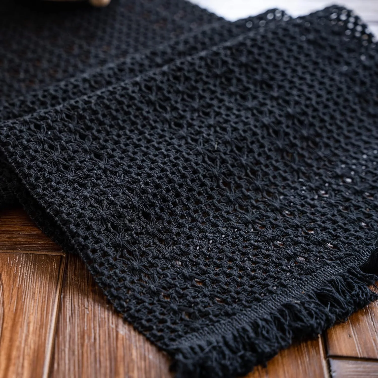 رانر میز مکرومه Weldomcor، رانر میز کتان بوهمی با منگوله، 30 × 180 سانتی متر، رومیزی توری قلاب بافی مستطیلی برای آشپزخانه، سبک وینتیج، خانه روستایی، عروسی بوهمی، دکور رومیزی