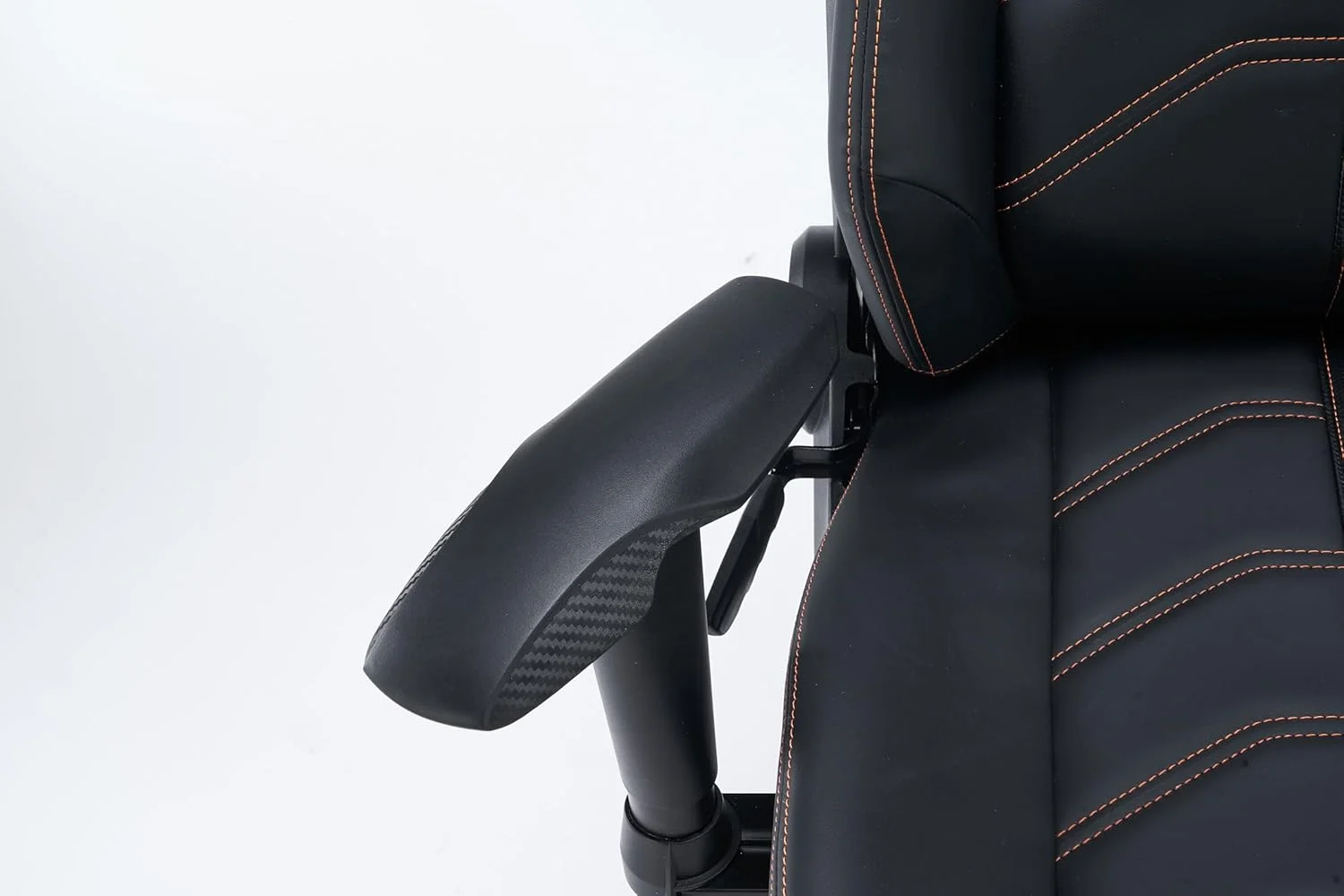 صندلی گیمینگ Porodo مدل Predator Pro با پشتی و نشیمنگاه قالبگیری شده و دسته 2D - مشکی/نارنجی صندلی گیمینگ Porodo مدل Predator Pro با پشتی و نشیمنگاه قالبگیری شده و دسته 2D - مشکی/نارنجی