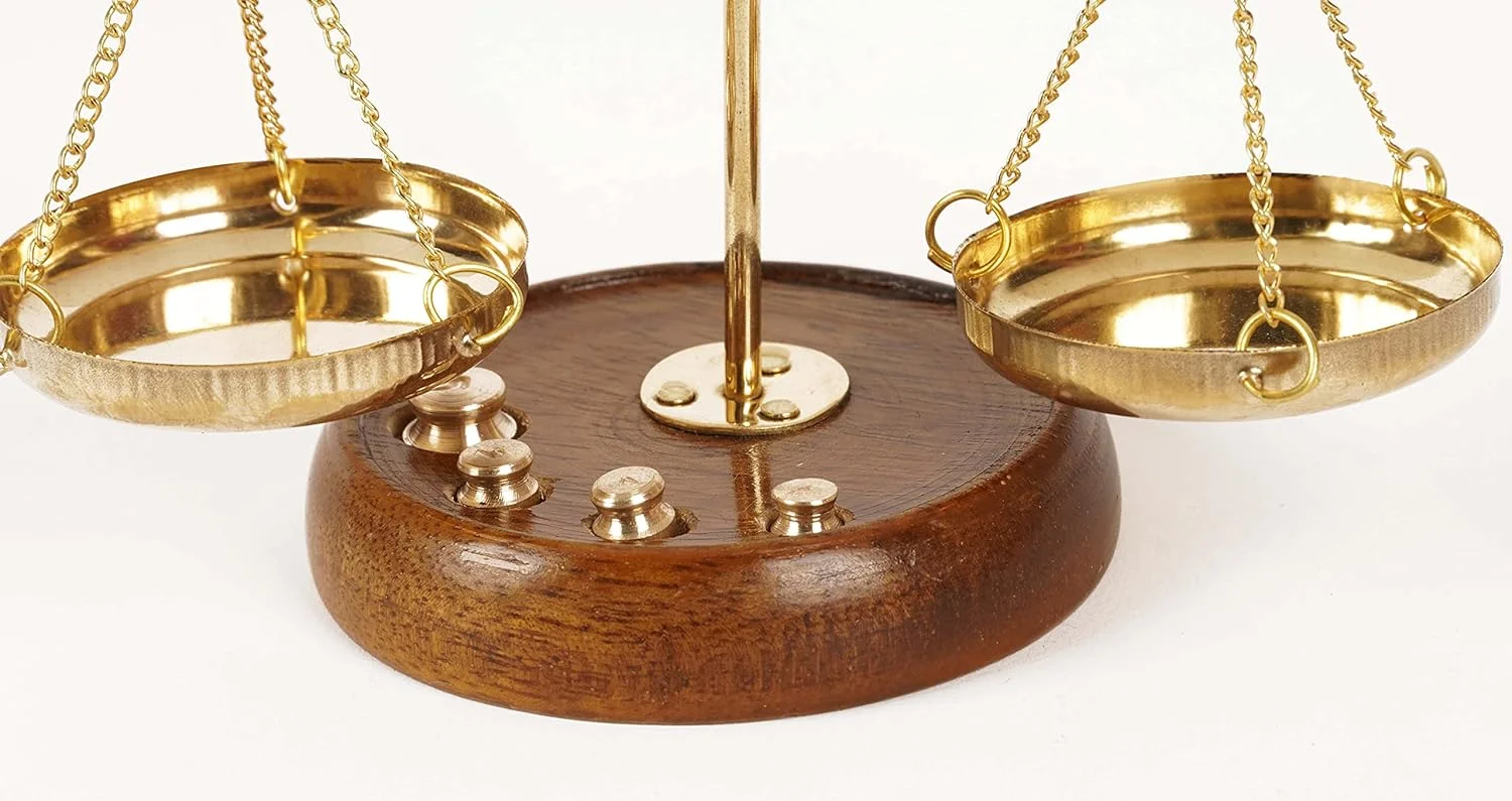 ترازوی قدیمی داروخانه، کلکسیونی، برنجی، دکوری منزل، ترازوی تعادل وزنی ترازوی قدیمی داروخانه، کلکسیونی، برنجی، دکوری منزل، ترازوی تعادل وزنی