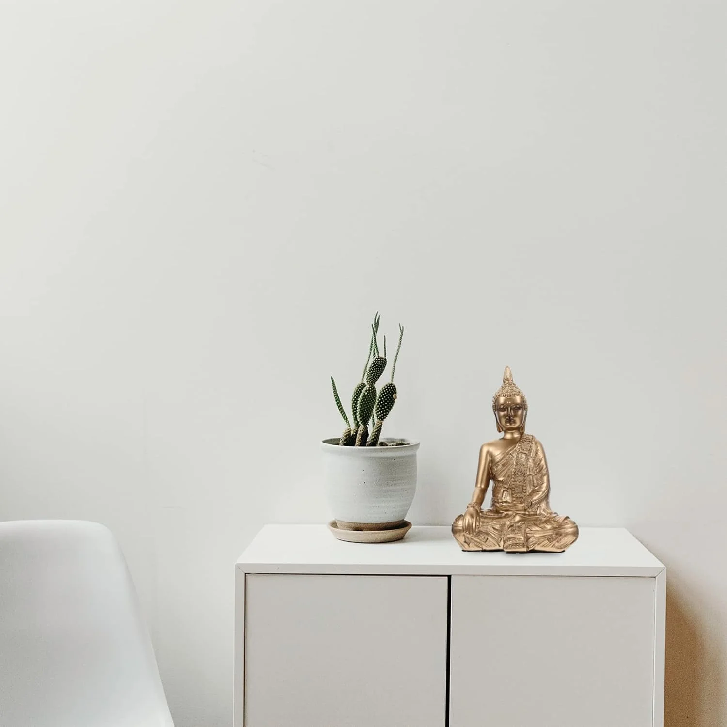 مجسمه بودای رزینی، مینیاتوری عتیقه، مجسمه بودا در حالت مدیتیشن، کلکسیونی بودایی، مجسمه فرخنده برای تزئین منزل و دفتر، طلایی