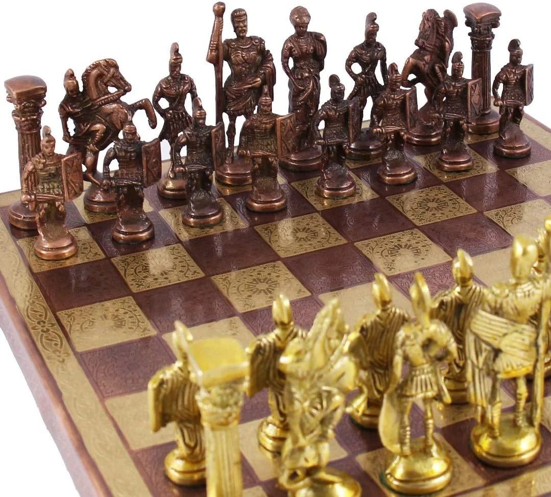 ست بازی شطرنج کلکسیونی عتیقه برنجی فلزی SHORO با جعبه ست بازی شطرنج کلکسیونی عتیقه برنجی فلزی SHORO با جعبه
