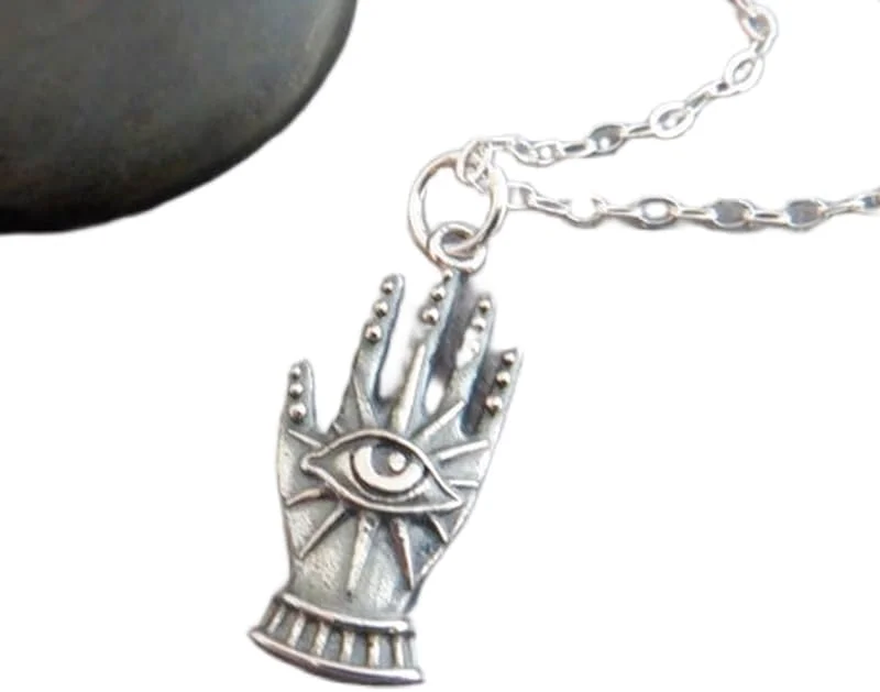 گردنبند دست با چشم نقره استرلینگ 925. آویز کوچک روشنگری. نماد عدالت شهودی. دست تزئینی منحصر به فرد. طلسم چشم تسخیر کننده | با زنجیر 18 اینچی | روکش نقره | L_PN_0477