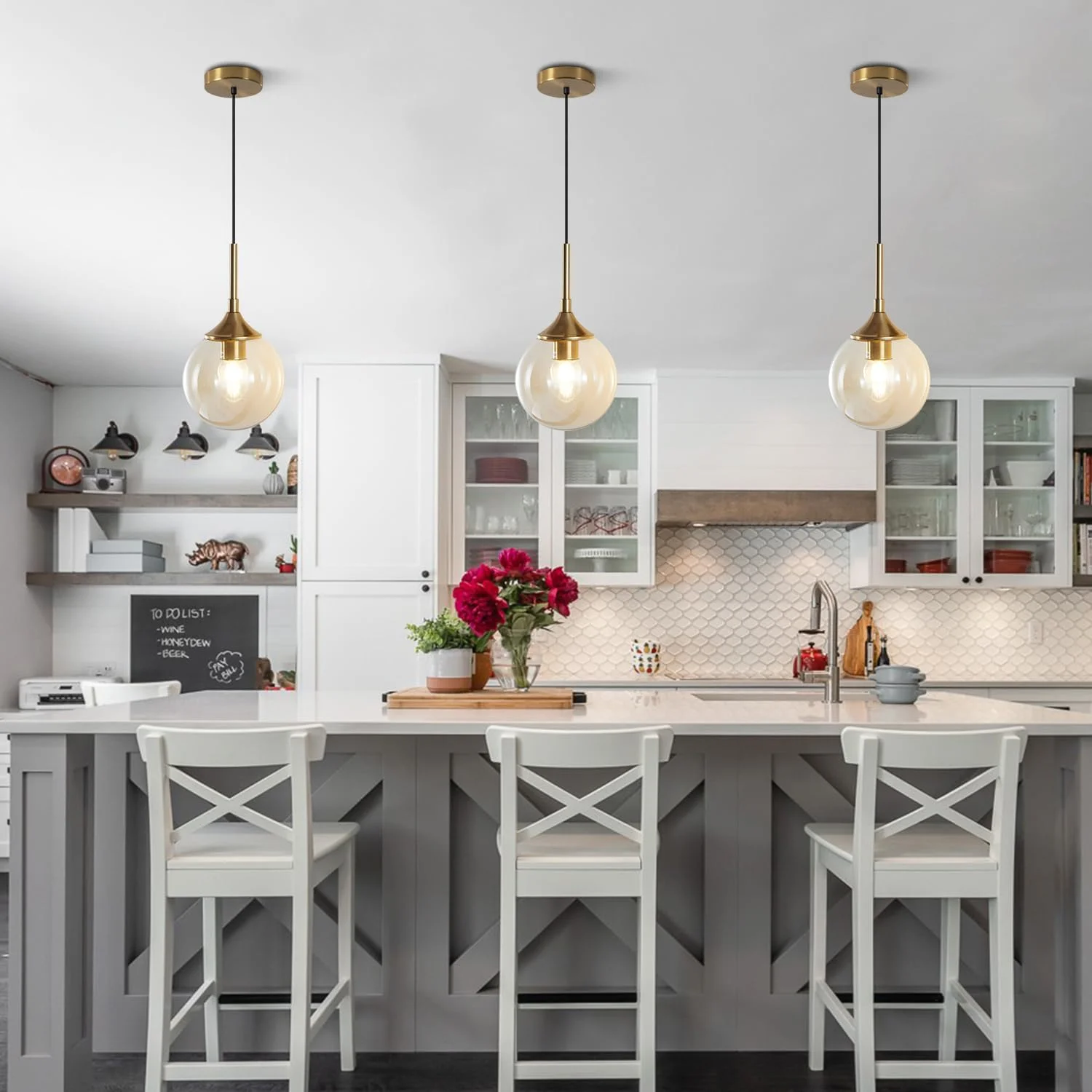 چراغ آویز مدرن KCO Lighting، لوستر آویز شیشه ای کهربایی، چراغ های آویز طلایی کروی، چراغ آویز برنجی برس خورده مناسب برای آشپزخانه، چراغ آویز بزرگ آشپزخانه بالای جزیره