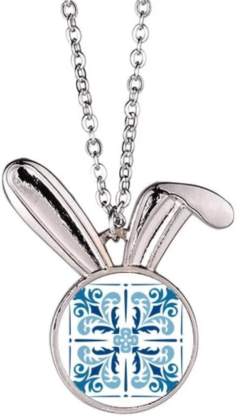 گردنبند آویز خرگوش با طرح گل مراکشی آبی