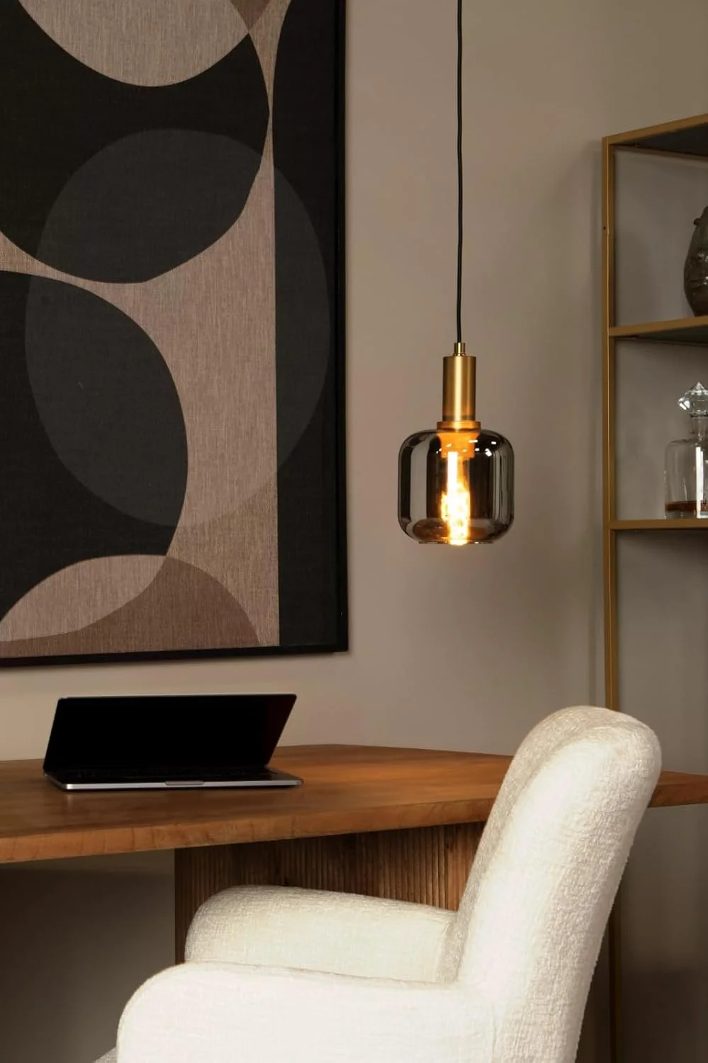 چراغ آویز شیشه ای مدرن، سایه دودی خاکستری با اتصالات برنجی، چراغ آویز تکی، چراغ های آویز قابل طراحی برای اتاق خواب، غذاخوری، هتل ها، استراحتگاه ها