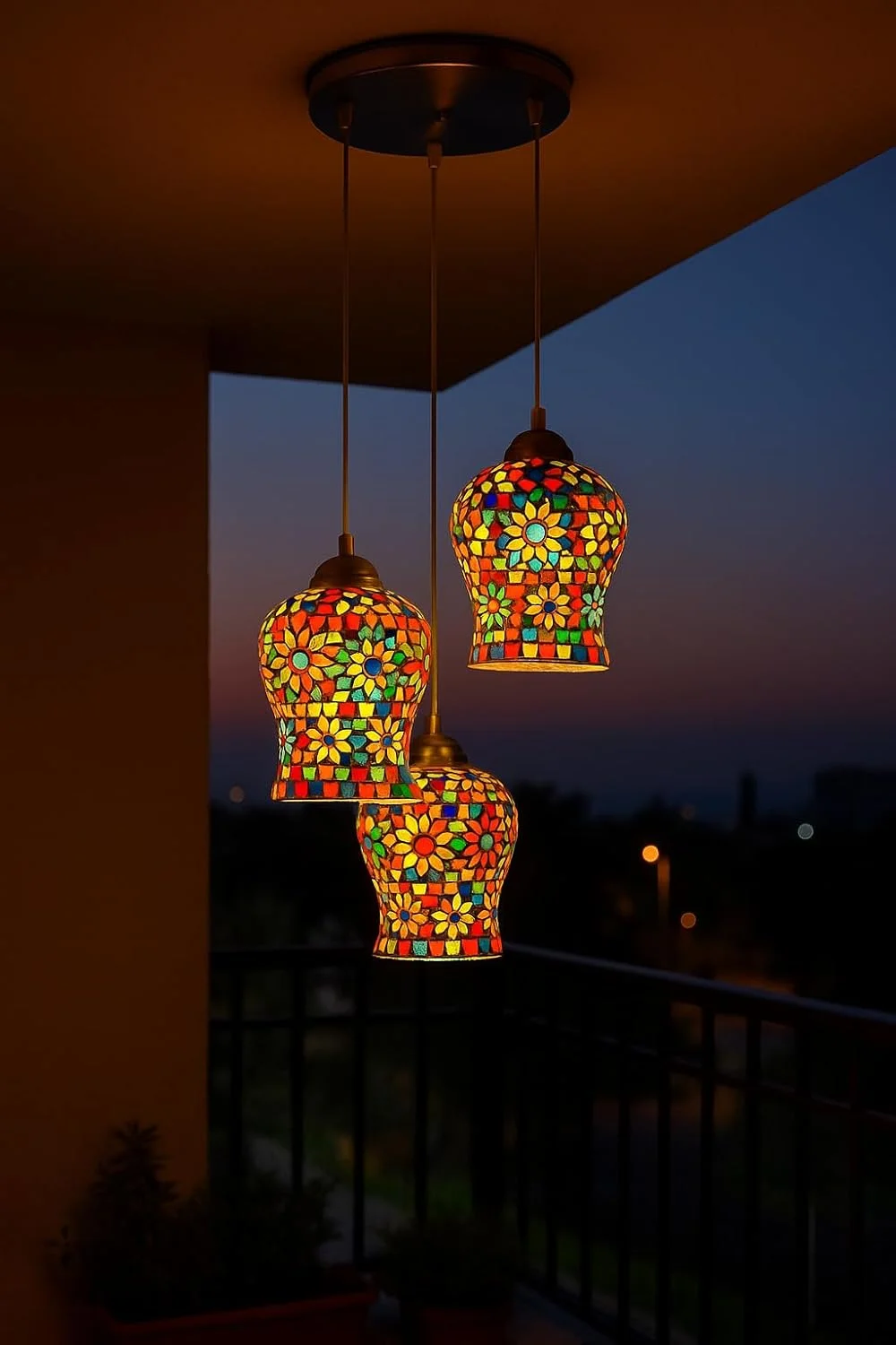 لوستر آویز سه شاخه شیشه ای موزاییکی چند رنگ: آویز سقفی تزئینی عتیقه با سرپیچ E27 و لامپ های 9 واتی، ظاهر سنتی دست ساز برای اتاق نشیمن یا غذاخوری