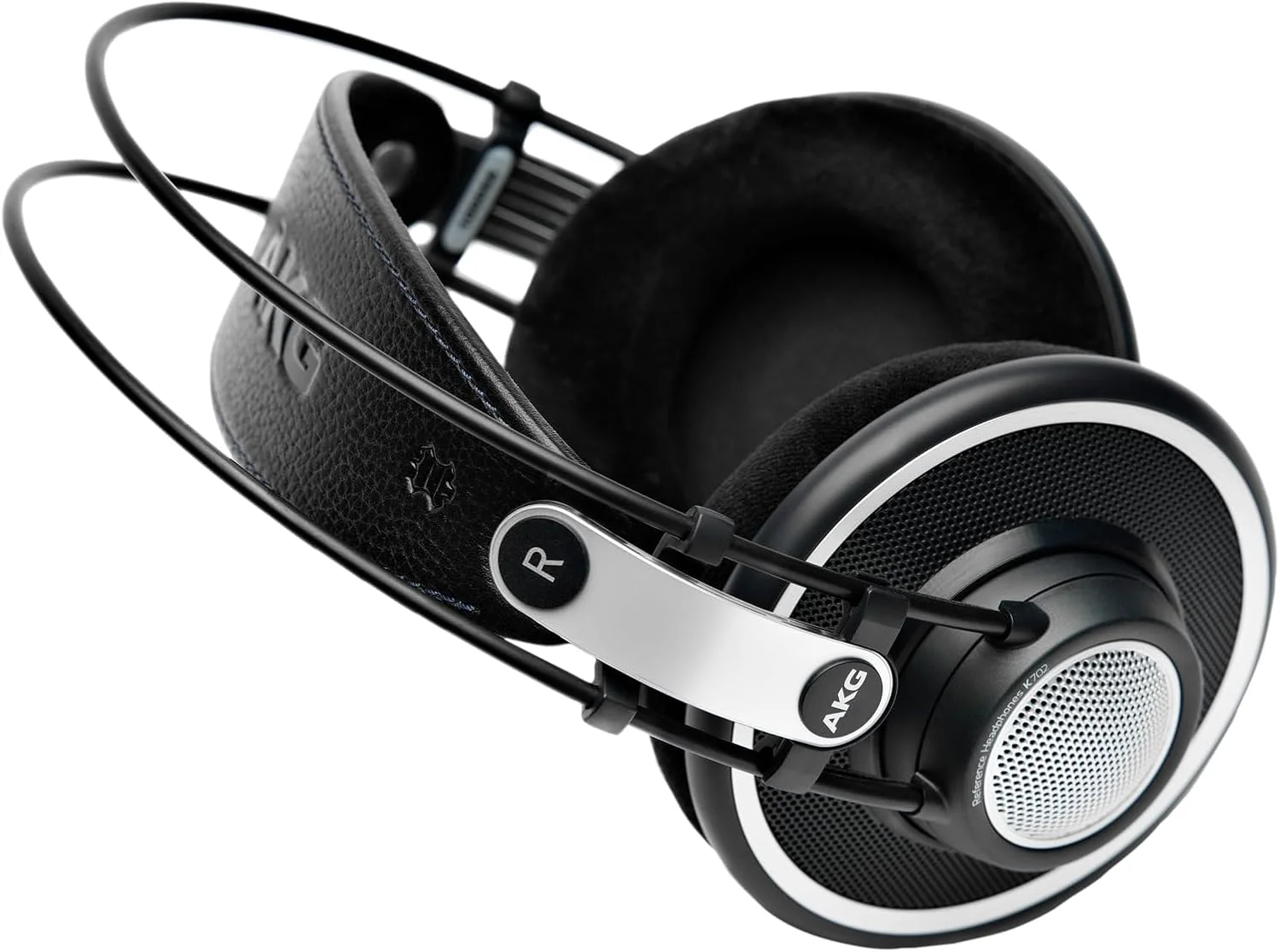 هدفون استودیویی پشت باز AKG K702، صدای درجه یک، صدایی وسیع و جادار، ساخت دقیق، مشکی/نقره ای هدفون استودیویی پشت باز AKG K702، صدای درجه یک، صدایی وسیع و جادار، ساخت دقیق، مشکی/نقره ای