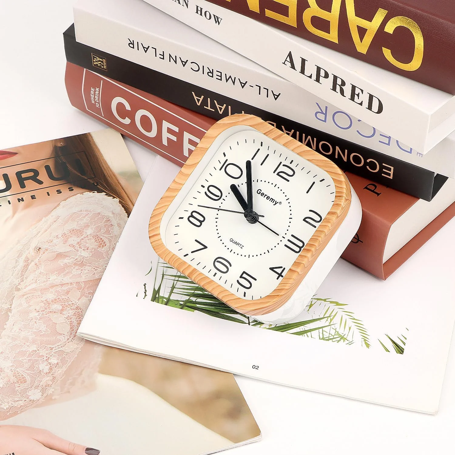 ساعت زنگ دار چوبی Azonee ? ساعت آنالوگ جمع و جور برای مسافرت، میز و حمام با زنگ بسیار بلند، ساعت های رومیزی قابل حمل، با باتری کار می کند، ساعت های زنگ دار آنالوگ کوچک برای استفاده در خانه/در حال حرکت ساعت زنگ دار چوبی Azonee ? ساعت آنالوگ جمع و جور برای مسافرت، میز و حمام با زنگ بسیار بلند، ساعت های رومیزی قابل حمل، با باتری کار می کند، ساعت های زنگ دار آنالوگ کوچک برای استفاده در خانه/در حال حرکت