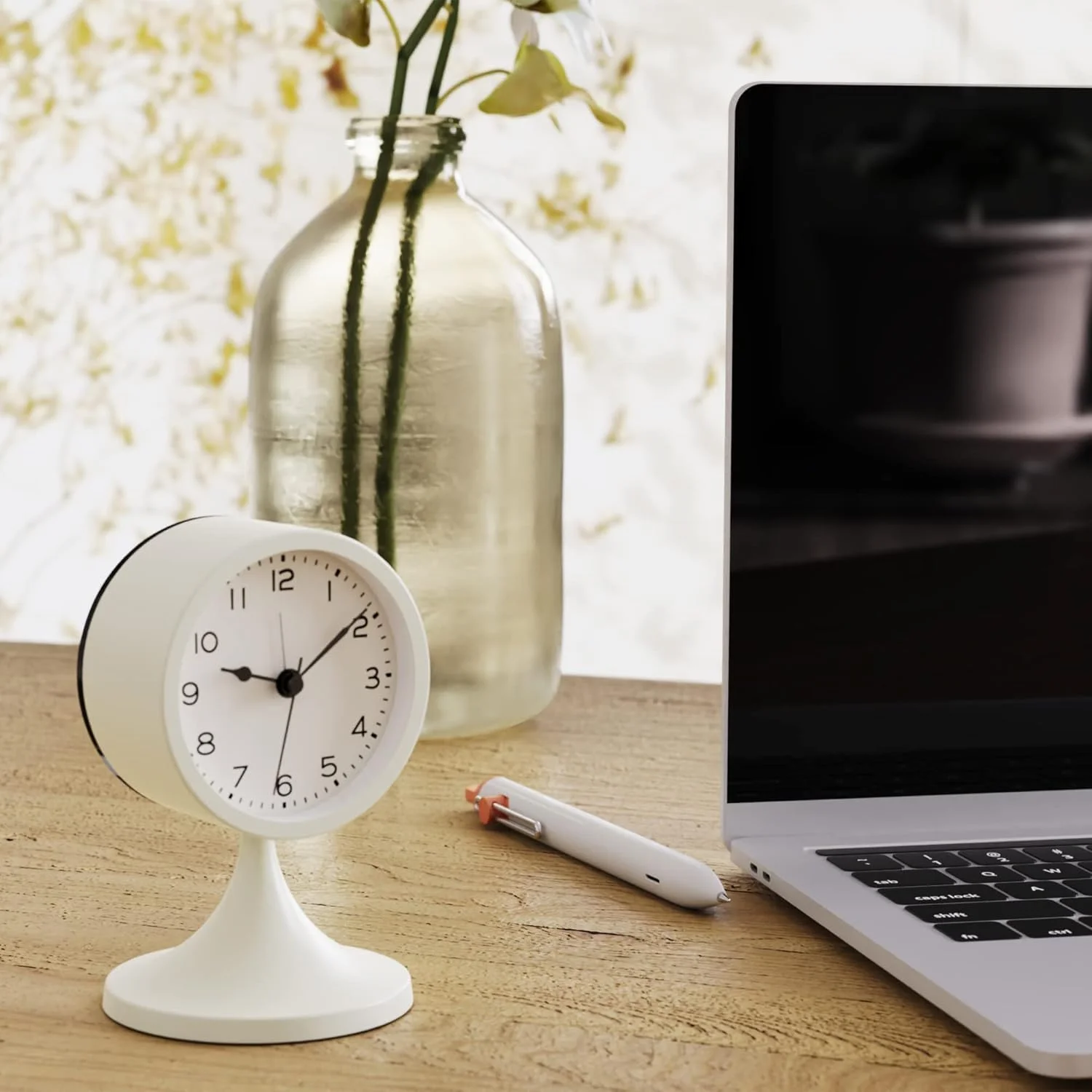 ساعت زنگ دار دیجیتال برای اتاق خواب، ساعت زنگ دار آنالوگ زیبا، ساعت رومیزی کوچک رترو، ساعت فلزی بی صدا با نور، زنگ هشدار بلند برای افراد با خواب سنگین، برای دکوراسیون اتاق نشیمن، اتاق خواب، کنار تخت، قفسه