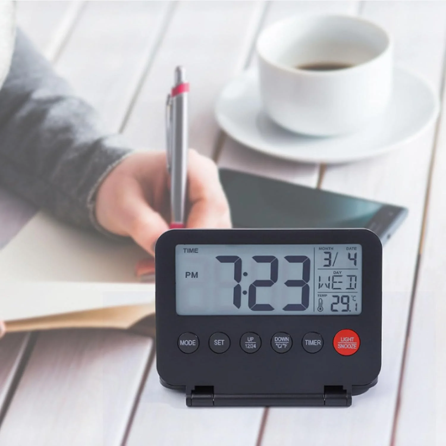 ساعت رومیزی دیجیتال کوچک تزویق، با نمایش تاریخ و دما، دارای عملکرد چرت زدن و نور پس زمینه، ساعت رومیزی با صفحه نمایش بزرگ و دکمه جلویی، مناسب برای خانه و محل کار، مشکی