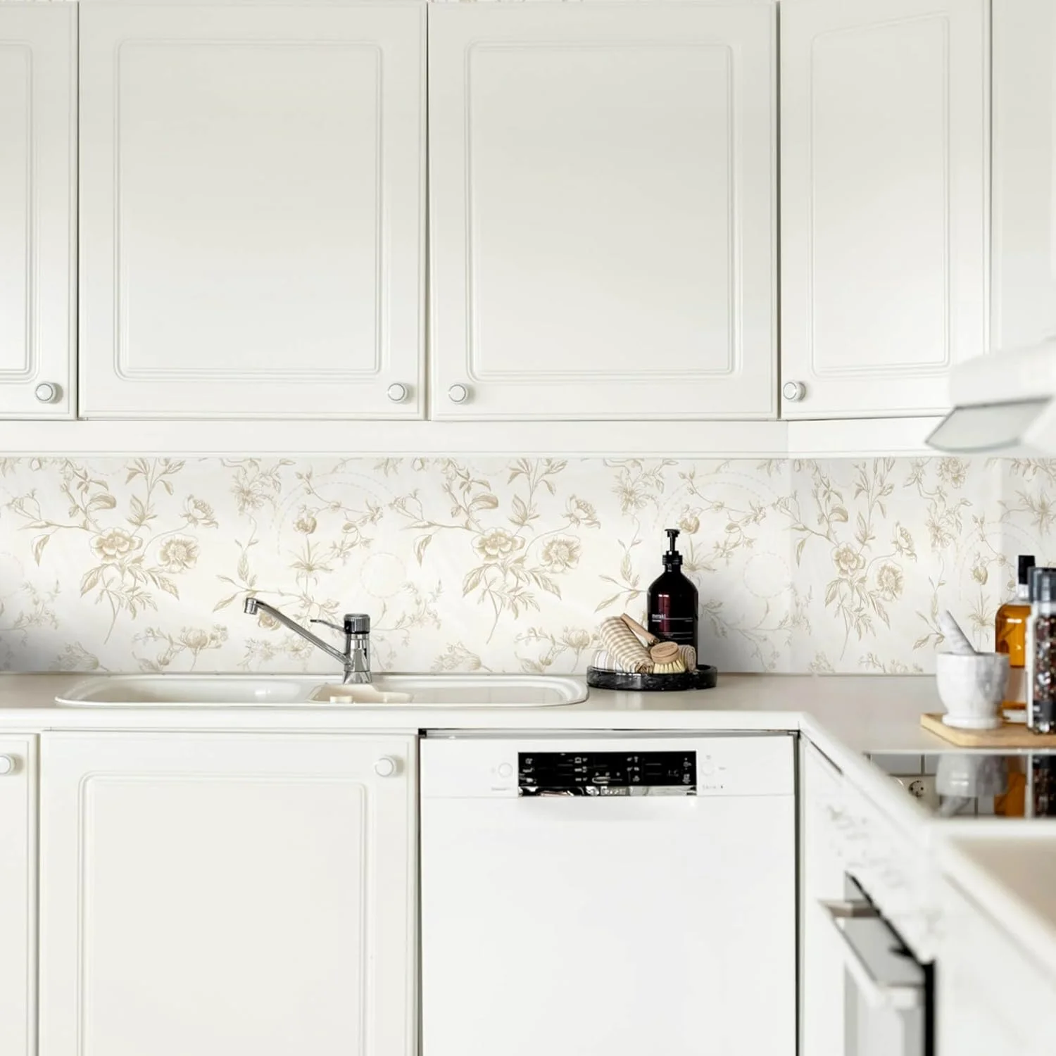 کاغذ دیواری طرح گلدار چسبی Ismoon، کاغذ دیواری با طرح فرانسوی بژ بافت دار برای کابینت، رول وینیل کاغذ دیواری خود چسب جدا شدنی، 44x200 سانتی متر