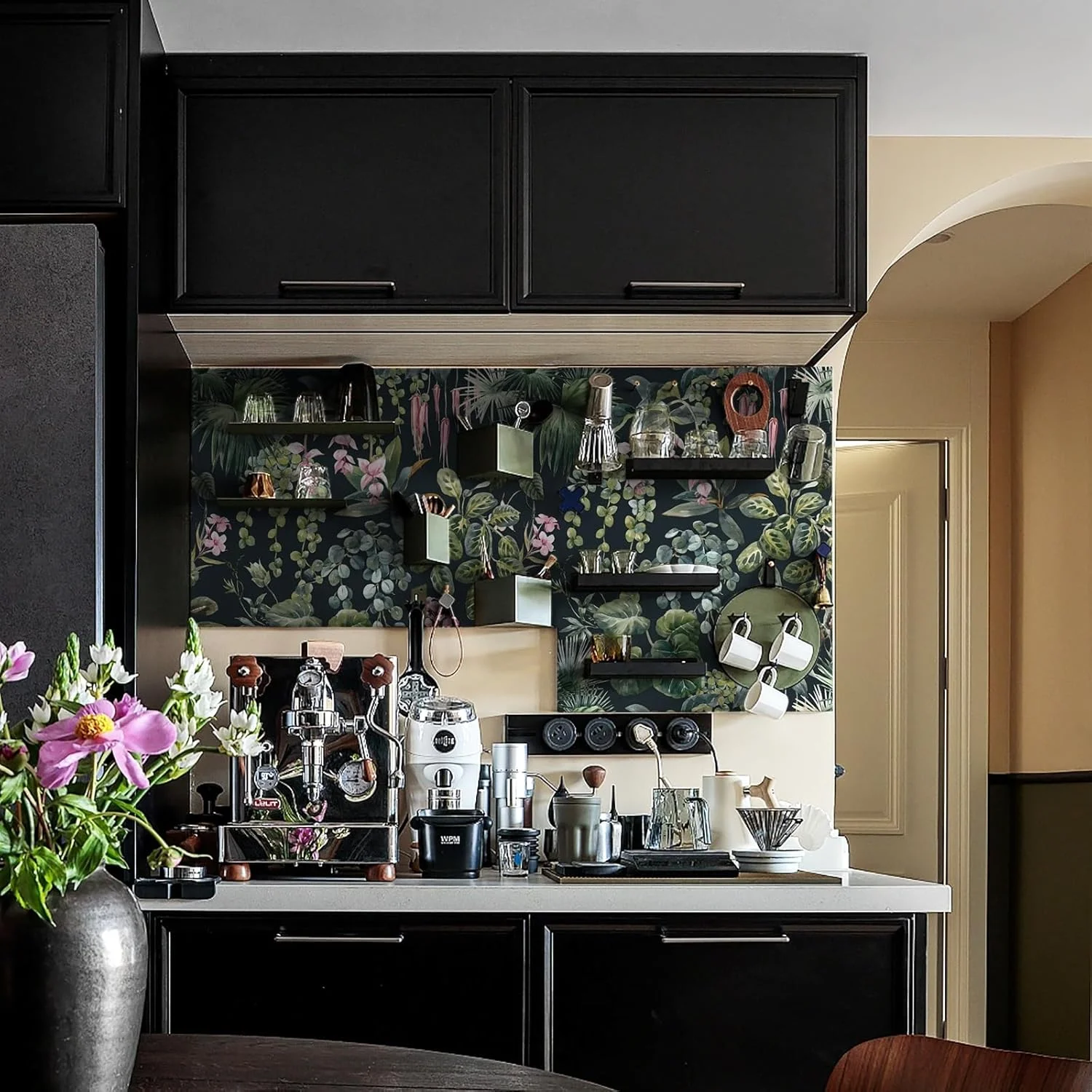 کاغذ دیواری چسبی ایسمون، کاغذ دیواری طرح گل سبز تیره، کاغذ دیواری طرح برگ های استوایی، وینیل خود چسب (LM159)