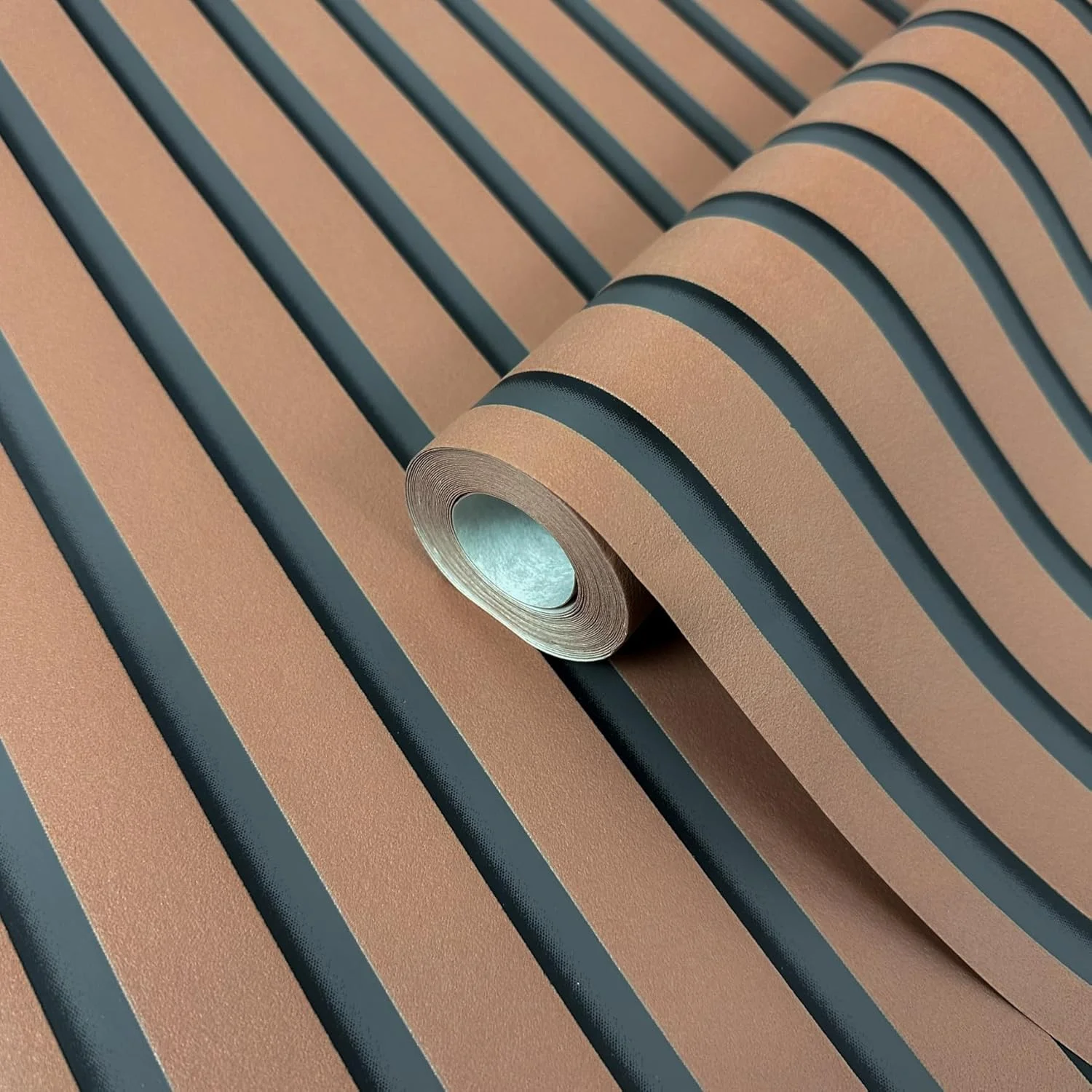 کاغذ دیواری طرح پنل قرمز، بافت غیر بافته، راه راه، مشکی، سفالی، سبک اسکاندیناوی، پنل های دیواری مدرن، ساخته شده در آلمان