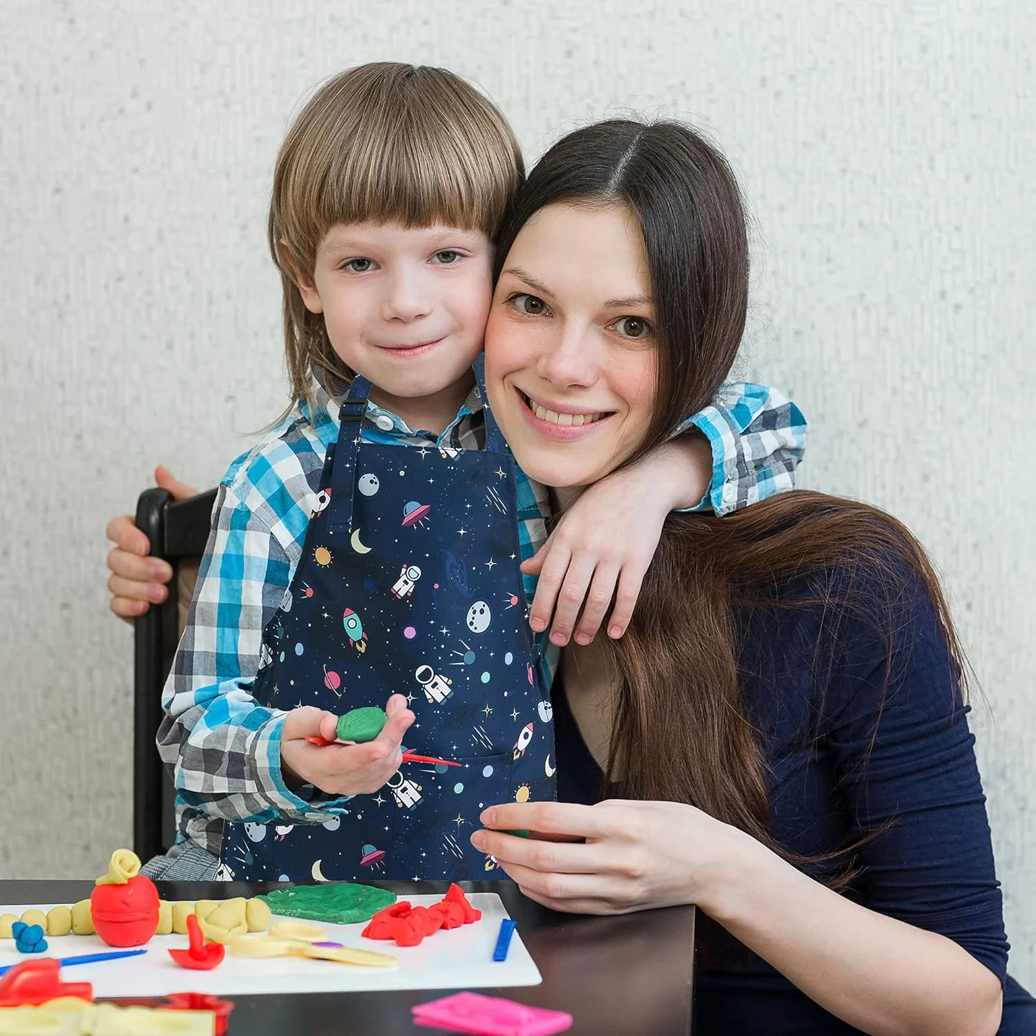 پیش بند کودکانه، 2 عدد پیش بند آشپزی طرح سیاره دایناسور با بند قابل تنظیم، پیش بند آشپزخانه با جیب جلویی برای دختران نوپا، نقاشی، پخت، هنرمند، قابل شستشو، تاشو، سبک پیش بند کودکانه، 2 عدد پیش بند آشپزی طرح سیاره دایناسور با بند قابل تنظیم، پیش بند آشپزخانه با جیب جلویی برای دختران نوپا، نقاشی، پخت، هنرمند، قابل شستشو، تاشو، سبک