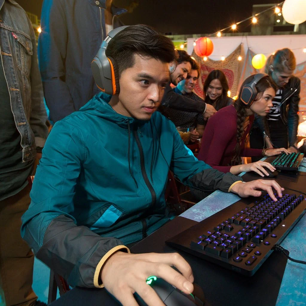 ماوس گیمینگ لاجیتک G403 Prodigy RGB – نورپردازی 16.8 میلیون رنگی، 6 دکمه قابل برنامه ریزی، حافظه داخلی، تا 12000 DPI ماوس گیمینگ لاجیتک G403 Prodigy RGB – نورپردازی 16.8 میلیون رنگی، 6 دکمه قابل برنامه ریزی، حافظه داخلی، تا 12000 DPI