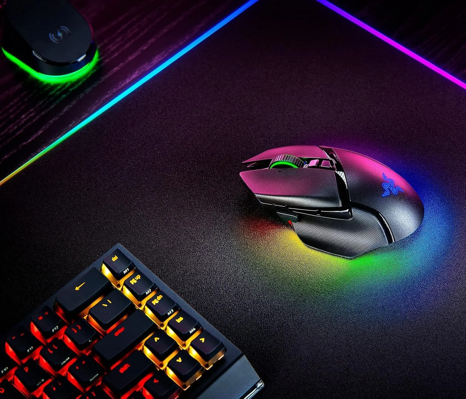 صفحه شارژ بی‌سیم ریزر - برای ماوس گیمینگ Basilisk V3 Pro - شارژ بی‌سیم مغناطیسی - سازگار با دستگاه‌های شارژ بی‌سیم - ماوس و داک ماوس جداگانه به فروش می‌رسند