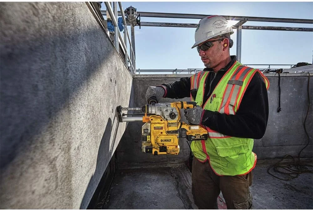 سیستم جمع آوری گرد و غبار چرخشی دیوالت مدل (DWH304DH) برای چکش های تخریب SDS Plus 1-1/8 اینچی سیستم جمع آوری گرد و غبار چرخشی دیوالت مدل (DWH304DH) برای چکش های تخریب SDS Plus 1-1/8 اینچی