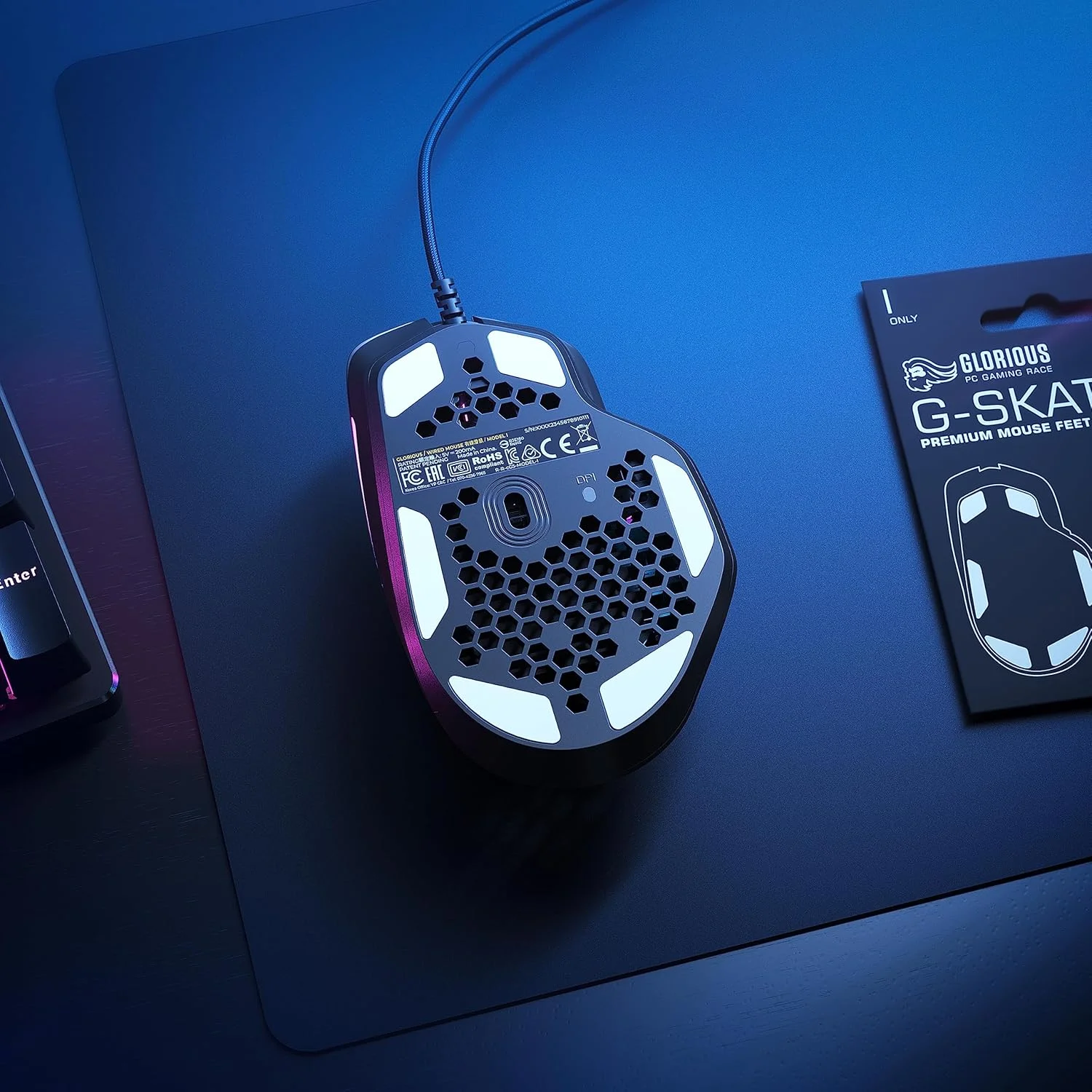 پایه های موس Glorious PC Gaming Race Model I G-Skates - یک ست، سفید پایه های موس Glorious PC Gaming Race Model I G-Skates - یک ست، سفید